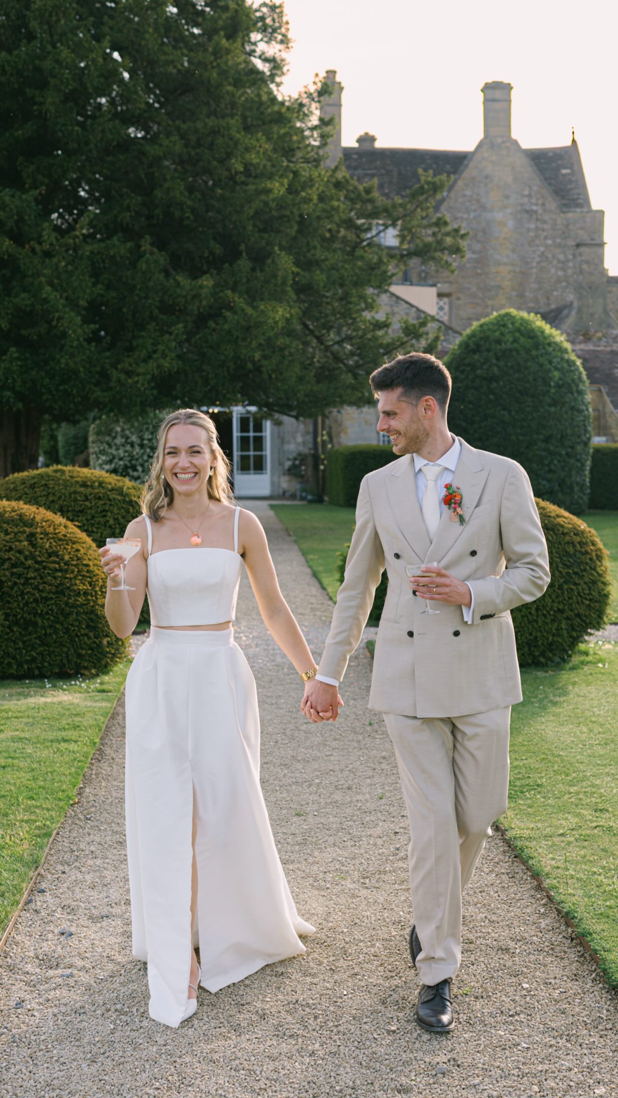 Fun, sun and more fun 🌅Congrats to @emmacwa and @williamjheath . A gorgeous day @northcadburycourt
Supplier love:
Venue: @northcadburycourt
Photo/video: @specularvisuals
Hair: @bridalhairbyjodie
MUA: @patisanchez.bridal
Florist: @lucycharlottefloral
Dress: @jesuspeiroofficial
Coordinator: @events_withgrace
#northcadburycourt #somersetwedding #somersetweddingphotographer
