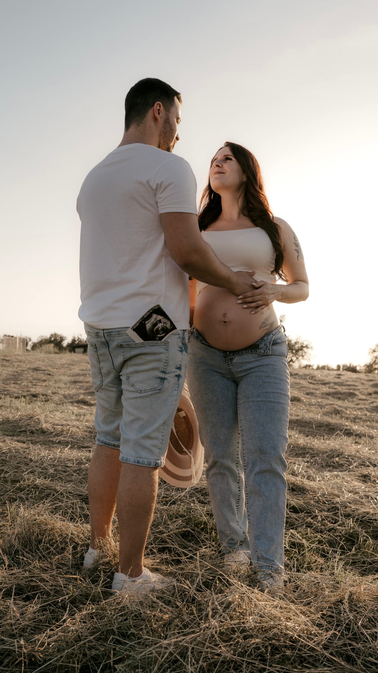 „Unser nächstes Kapitel beginnt bald.“ ♥️
#shooting #pregnant #love #photography #reels