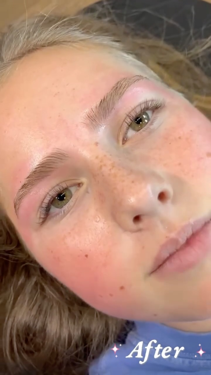 Natural but elevated ✨
A fresh lash lift & tint is the perfect way to wake up looking effortlessly beautiful every single day 💕
No extensions. No mascara. Just your natural lashes — enhanced.
📍Roswell, Georgia
Book your appointment at LC Lash & Brow Bar today!
📩 DM us or click the link in our bio to reserve your spot.
www.lclashandbrowbar.com
📞 678-260-4491
#LashLift #LashTint #AtlantaBeauty #AtlantaLashes #NaturalBeauty #LCLashAndBrowBar