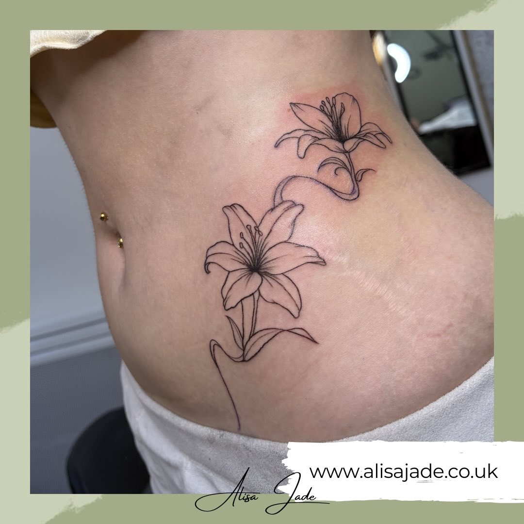 🌸In ancient myth, lilies were said to grow from the milk of the goddess Hera. Sacred blooms of femininity, rebirth, and quiet strength. ✨
A symbol of devotion, purity, and the kind of beauty that doesn’t ask to be seen… but always is. 🌸💫
#lillytattoo #tattoos #stomachtattoo #stoketattoos