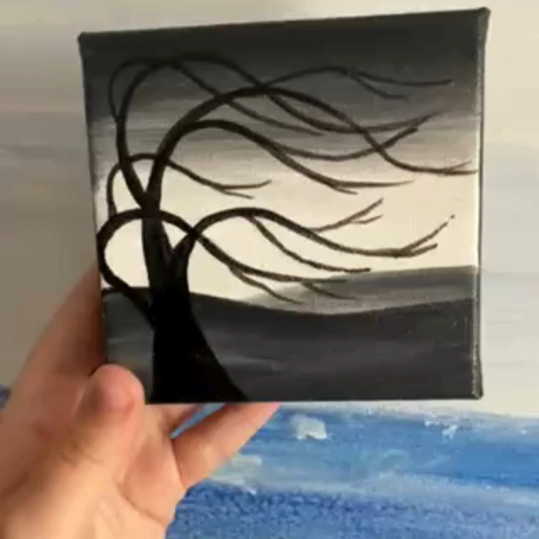 New Mini! I love painting silhouette trees 💖🎨 'Night Breeze' on a miniature canvas, available now on my site www.KellyAnneDesigns.com
#miniart #miniatureart #silhouettetree #canadianartist #saskatoonartist #kellyannedesigns