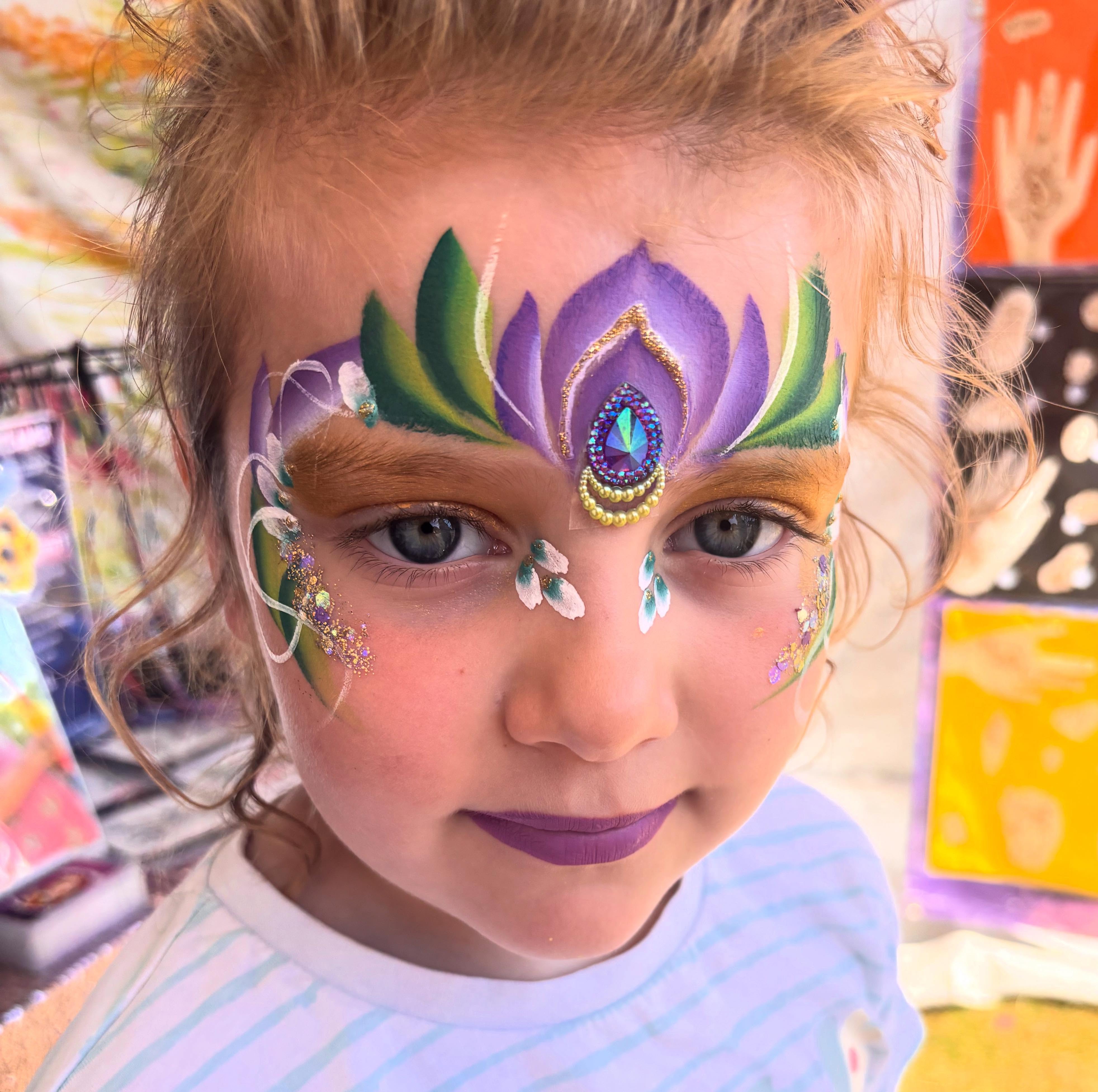 Today is my last day at @uptoncountrypark for the May half term. It has flown by. I will be back in August for more face paint and sparkles 😍☀️✨ I am here until 4pm if you’d like to pop down today! #facepaintersofinstagram #facepaintingkids #facepaintingfun #facepaint #facepainter