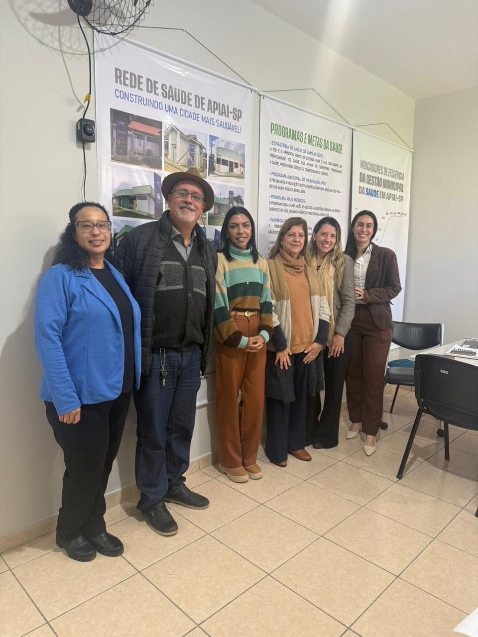 Recebemos com grande satisfação a visita da Secretária Municipal de Saúde de Ribeirão Branco, Tatiane Macarrone, acompanhada por Abigail, da equipe de Regulação.
Momentos como este fortalecem o diálogo entre os municípios, promovem a troca de experiências e reforçam o compromisso conjunto com a qualidade da assistência prestada à população.
Agradecemos a visita e colocamos nossa instituição sempre à disposição para construir, juntos, uma saúde cada vez mais eficiente, humanizada e acessível para todos.