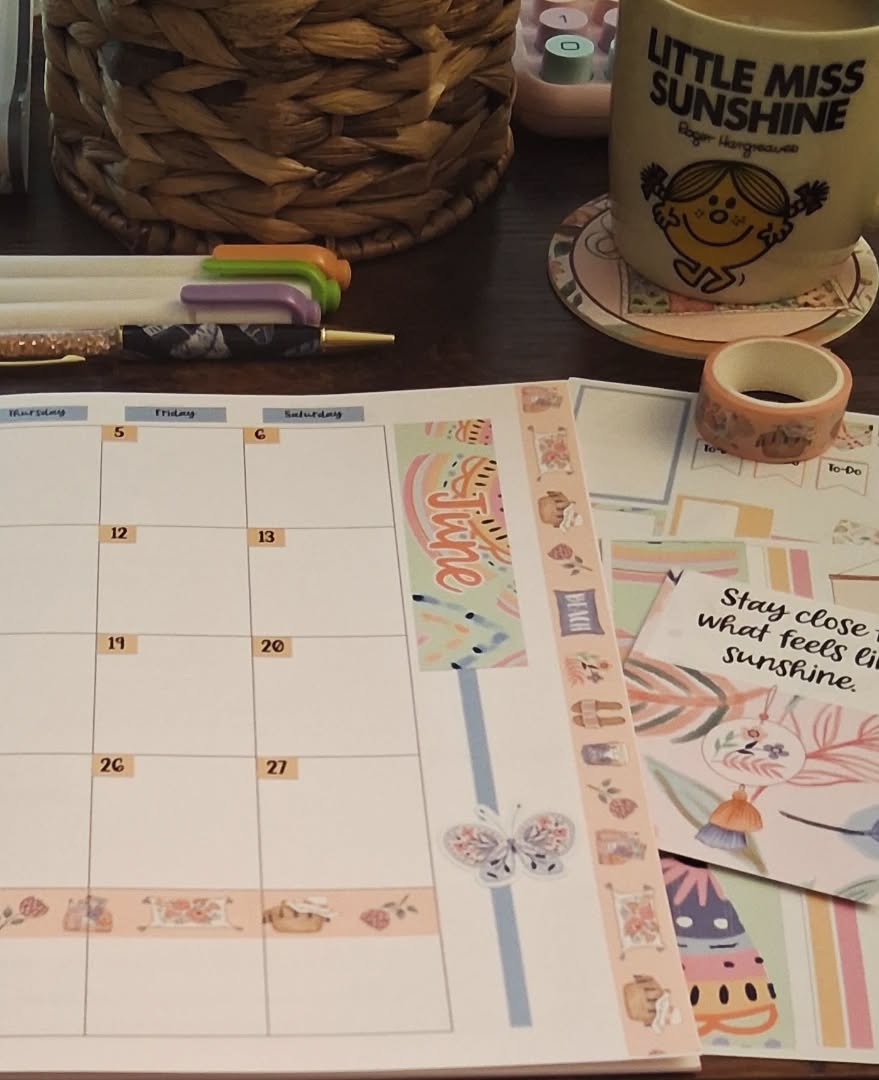 Hello, June!
My planner is open, my coffee is poured, and I'm pretending I have my life completely together.😏
A new month doesn't need a perfect plan - just a place to start. Here's to fresh pages, little wins, and taking things bit by bit.💛
What's one thing you're looking forward to this month?
#BeforeThePen #LittleMissSunshine #BitByBitWithBecca #SummerPlans #Tulaxii