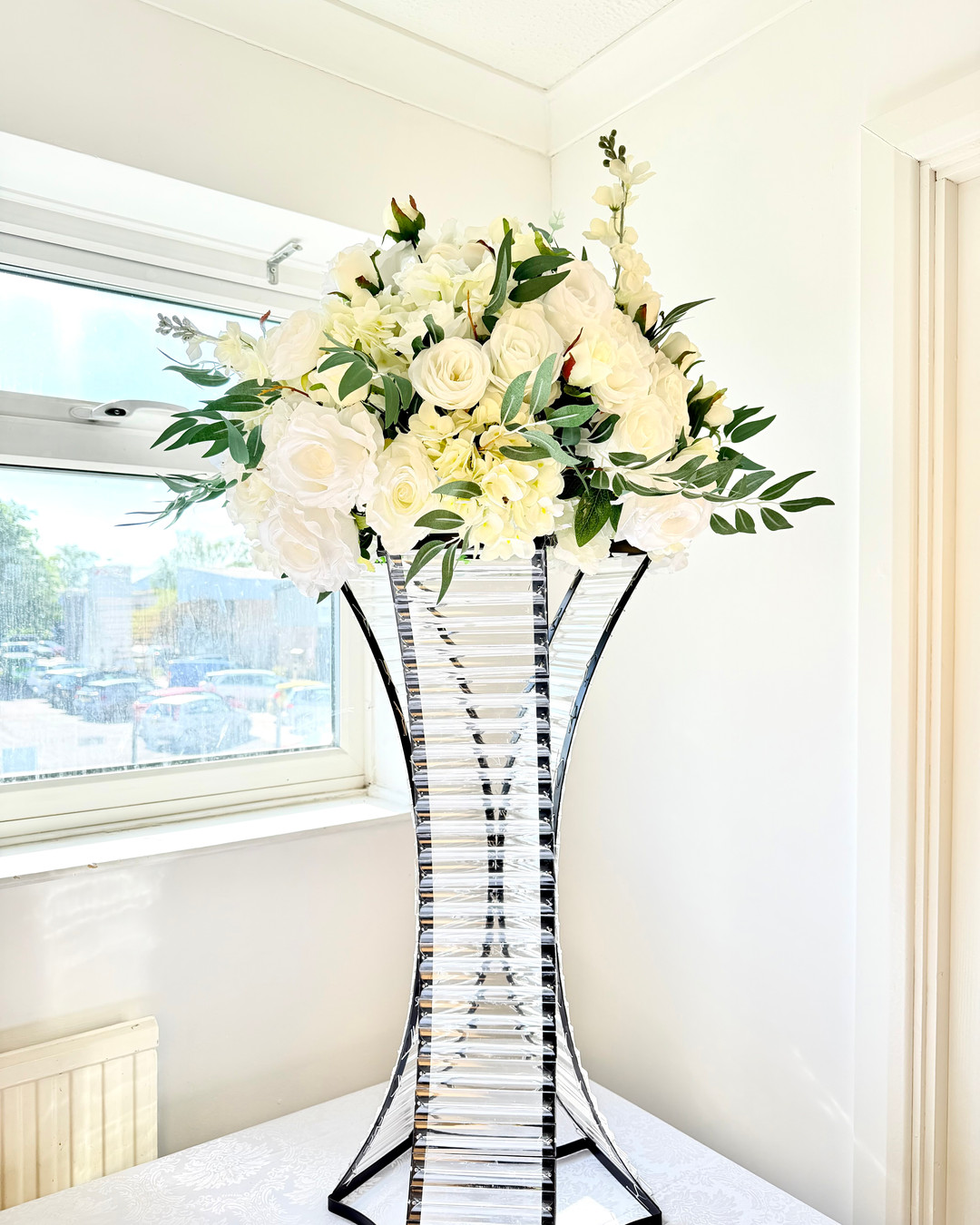 🖤 Make a statement with our Black Crystal Centrepiece ✨
The perfect combination of luxury and elegance, designed to hold stunning floral arrangements and create a breathtaking focal point for any event. Whether it's a wedding, birthday, gala, or corporate celebration, this centrepiece adds instant glamour to your decor.
🚚 Next-Day Delivery Available Across England, Wales & Scotland
#EventDecor #WeddingDecor #Centrepiece #LuxuryEvents #FloralDesign #UKEvents #EventStyling