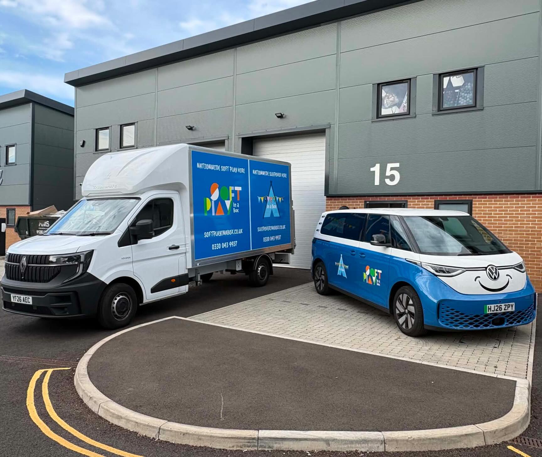 With this weekends soft play and sleepover sets now delivered (apart from a couple still to be delivered by DPD tomorrow, and a wedding on Sunday), the SPIAB fleet can rest up for the weekend! ššš“
Wishing all the little ones a fun-filled few days!š
From Christchurch to Aberdeen, Truro to Ilford!
www.softplayinabox.co.uk
www.sleepoverinabox.co.uk
#softplayhireuk #softplayhirescotland #softplayhirewales #softplayhirebirmingham #softplayhirenottingham