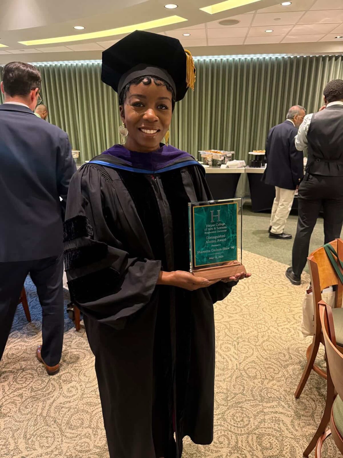 Congratulations to Soror Shareema Gadson Shaw, NMAC Spring 2014, on receiving the Harpur College Distinguished Alumni Award from Binghamton Universityโs Harpur College of Arts and Sciences. Soror Gadson Shaw also had the distinct honor of serving as the commencement speaker.
#NMACDST #DST1913 #NMAC1980