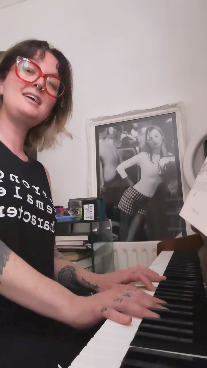 here’s the inception vid of today’s 100/100 pics 💜
there’s one chord in there that i’m not happy with but it was fun to take some new ideas i’m playing around with and use them to reharm this iconic nz classic by @goldenhorsemusic. it’s a day late for nz music month but i guess i thought last night… “maybe tomorrow” 🥹
so grateful to the rich tapestry of aotearoa music - can’t wait til our new 10:32 records are ready and i can continue to contribute more to the ecosystem and universe of nz music magic, even from over here 💜
happy @nzmusicmonth to all who observe 😘