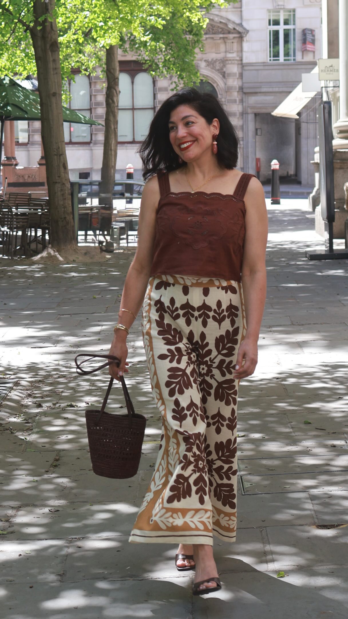 A day at the @the_rhs Chelsea Flower Show.
Beautiful displays, flowers, food, friends and music.
@jowhiley was amazing!
.
My outfit @sezane #sezanelovers #sezane pr
.
Chelsea flower show, flowers, gardens, summer, music, festival, friends