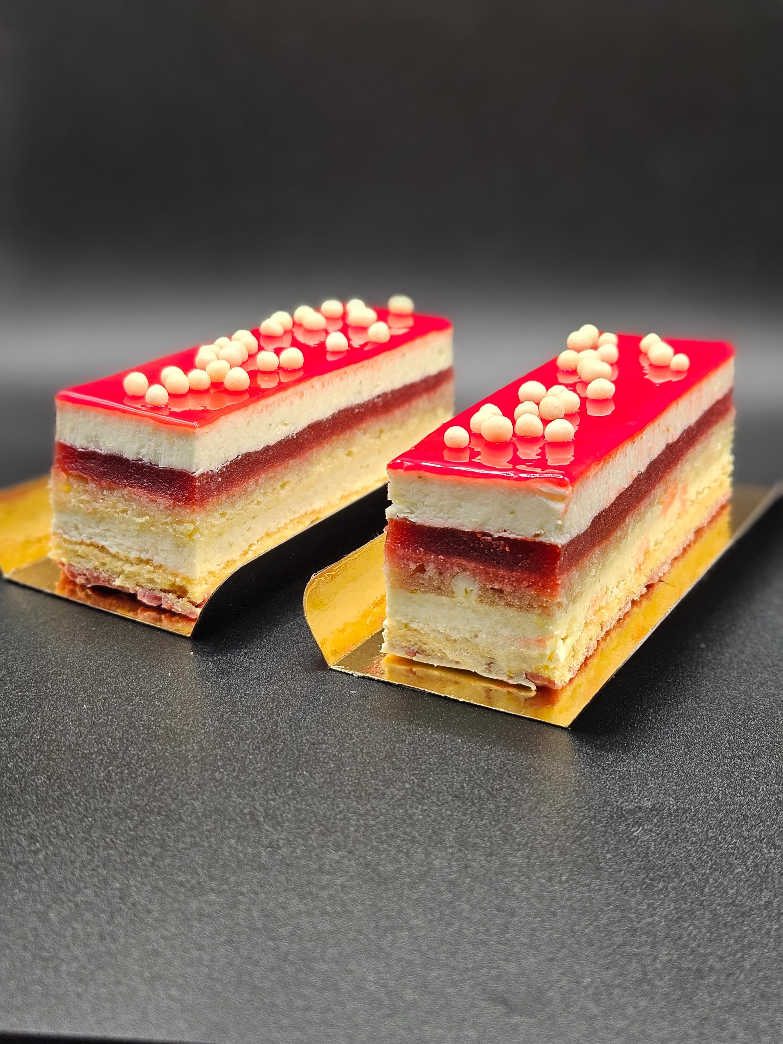 Our new Strawberry Lime Delight has arrived! Find this beautiful summery treat in all of our locations. Paired perfectly with our Blueberry Latte or Coconut Fizz at our cafes, this sweet treat is a flavorful layering of…
🍓Soft Almond Biscuit
🍓Bright Strawberry Jelly
🍓Creamy Lime Fromage Blanc Mousse
🍓Gorgeous Strawberry Nappage glaze
🍓Topped with Crunchy White Chocolate Peals
Find them at all of our locations in Capitol Hill, the U-Village, & SODO. Comment below the drink you paired with it. Enjoy!
#thefrenchguys #summertreat #seattlebakery #thefrenchguysseattle #strawberrylime