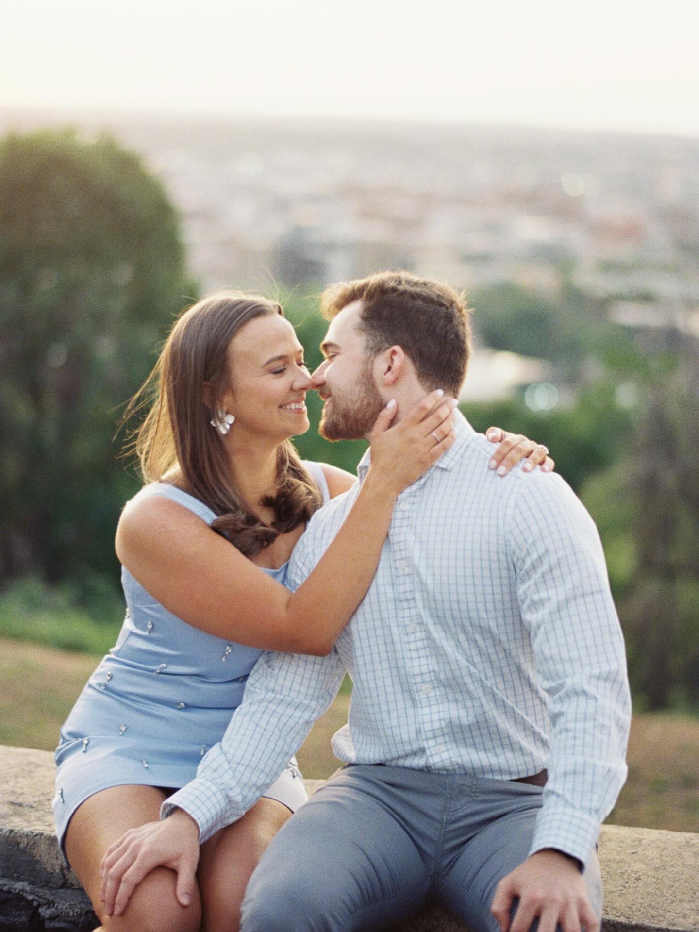 “It’s so easy to fall in love…” 🤍
Honestly, anyone who spends five minutes with these two would understand why.
After years together, Abby and Benjamin are heading into their November wedding with the same joy, laughter, and tenderness that brought them here in the first place. I already know it’s going to be a beautiful day.
Planner @meganwyattevents