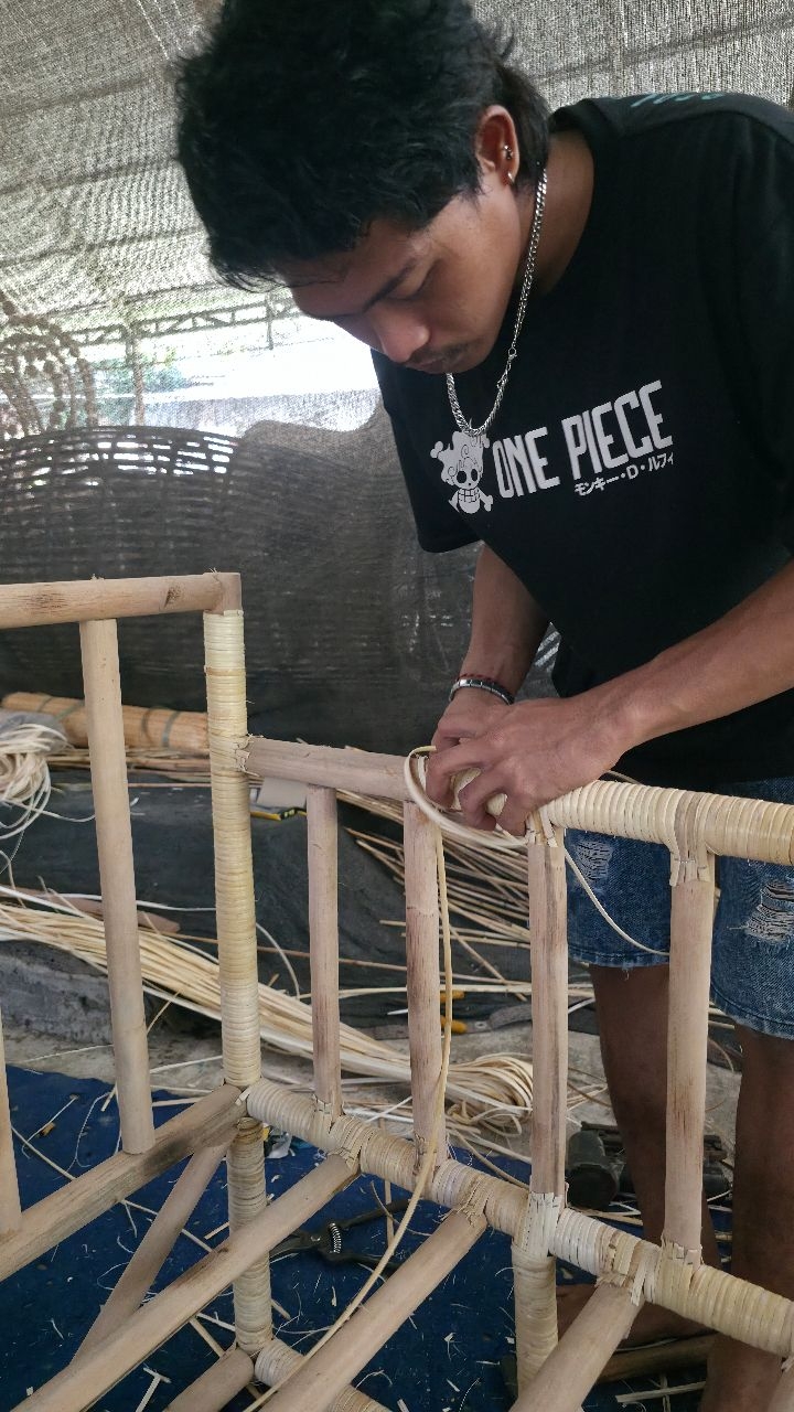 People often ask us why Indonesia. It's hard to explain the feeling of being here, sourcing, creating and connecting with the people who bring our designs to life. When you buy from us, you're buying more than a piece of furniture. You're supporting small family businesses scattered across this island. Some are families we've worked with for years, whose children we've watched grow up, leave for university and return to take over the factories, building on what their parents and grandparents started decades ago. Every piece carries a story. Their story and ours. I don't know how to bottle the feeling of being here, but I do know how to bring a little piece of it back to South Africa and the rest of the world. 🥹
www.eightdegreessouth.com
www.eightdegreessouthexport.com
#handmadefurniture #rattan #teakfurniture #interiordecor #furnituredesign