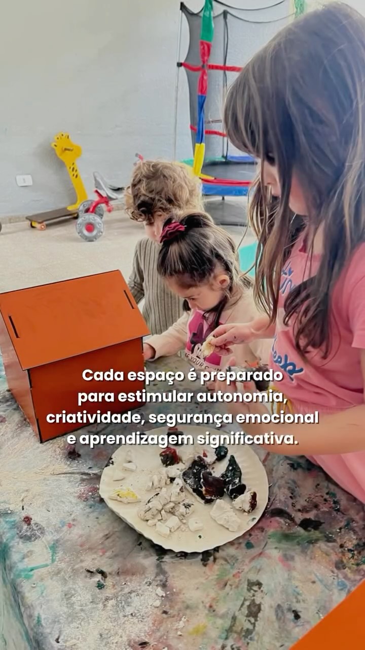 Venha conhecer o Pedrinhas!
Aqui o desenvolvimento nasce das experiências reais, do movimento, das relações e das vivências significativas.
🧡 Sem pressa.
🧡 Sem cobranças antecipadas.
🧡 Com respeito à infância e presença verdadeira.
📲18 98165-4179 (link na Bio)
📍Rua: Nilza Peretti, 60. Jardim das Rosas - Presidente Prudente/SP
#presidenteprudente #filhos #escolainfantil #casadebrincar