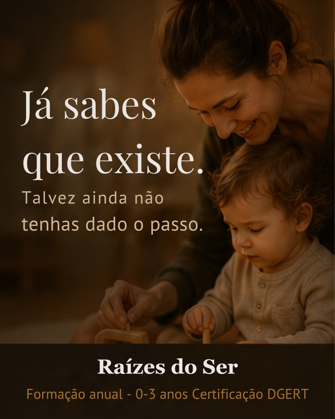Há uma forma muito particular de hesitar.
Não é dúvida. Não é desinteresse. É aquele momento em que já sabes, mas ainda não te deste permissão.
Guardas o post. Relês a descrição. Dizes “um dia”.
Este carrossel é para ti.
O Raízes do Ser não é uma formação que te dá respostas. É uma travessia que te devolve perguntas mais honestas, sobre a infância, sobre o cuidar, sobre ti.
120 horas. Certificação DGERT. Waldorf, Pikler, Psicologia do desenvolvimento.
Não como conteúdos a dominar. Como linguagens que te devolvem a ti mesma.
Se já acompanhas há algum tempo, já sabes que existe.
Talvez seja a altura de parar de o guardar.
O link está na bio, ou escreve RAÍZES nas mensagens e enviamos-te tudo.
Bem-vinda. 💛