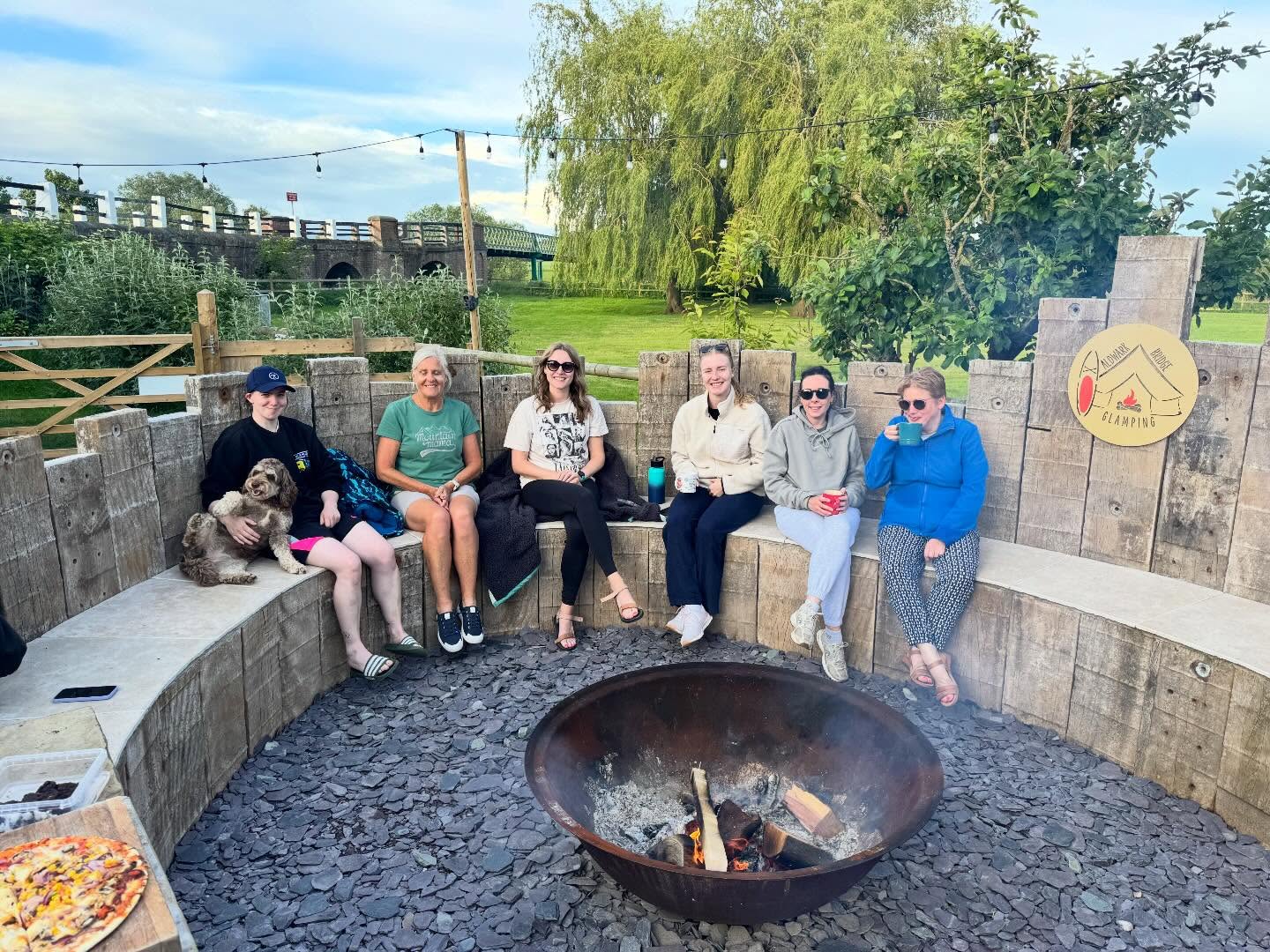Paddle & Pizza nights are back! 🚣🍕
The first one of the season was a great evening on the river. We enjoyed a gentle paddle, took in the peaceful surroundings, then got cosy by the fire with pizza, homemade brownies and a warm drink.
Thank you @aldwarkbridgeglamping 😋
These popular sessions are running regularly on Tuesday evenings throughout the season. Why not come along and join us, or book a private Paddle & Pizza session for friends, family, colleagues or a work social?
A perfect way to spend a summer evening!
Enjoy the photos from tonight’s session! 📸🍕🚣♀️
https://www.yorkietalkies.co.uk/yto-paddle-boarding-events
#getoutside #YTO #paddle #pizza #paddleuk
