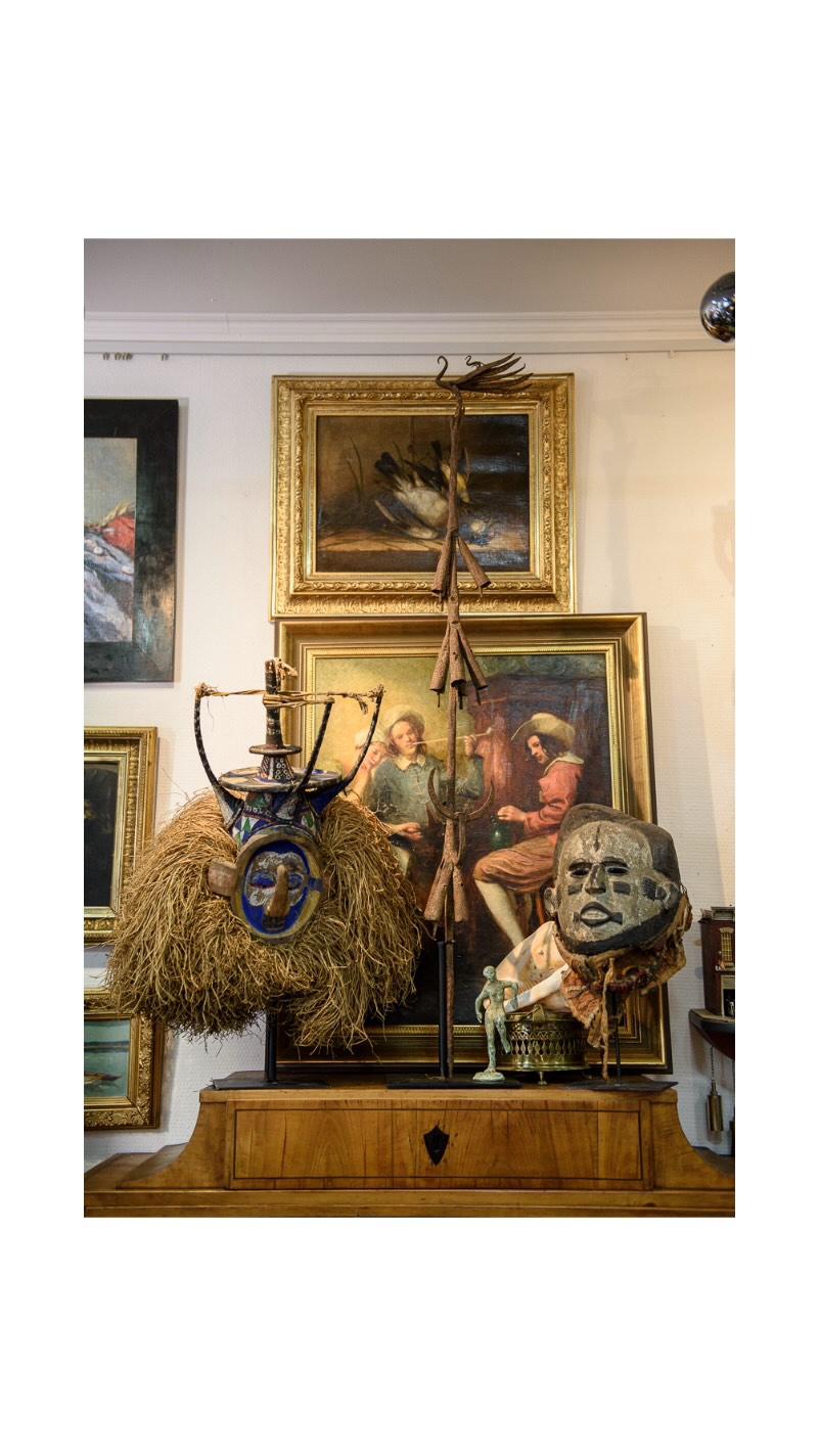 The good news: it’s antiques.
The bad news: I still say “I want more and I know I shouldn’t” every single time I enter an antique shop. 😭✨
#AntiqueAddict #VintageFinds #AntiqueLover #CollectorsLife #InteriorInspo