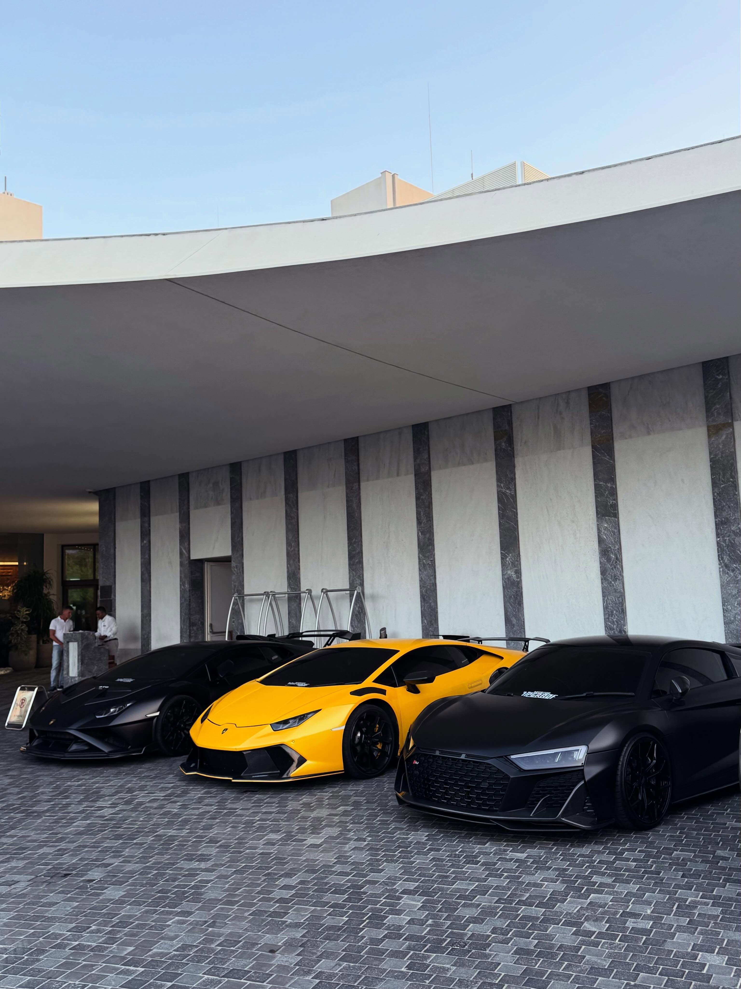 Black n Yellow 🦇💛