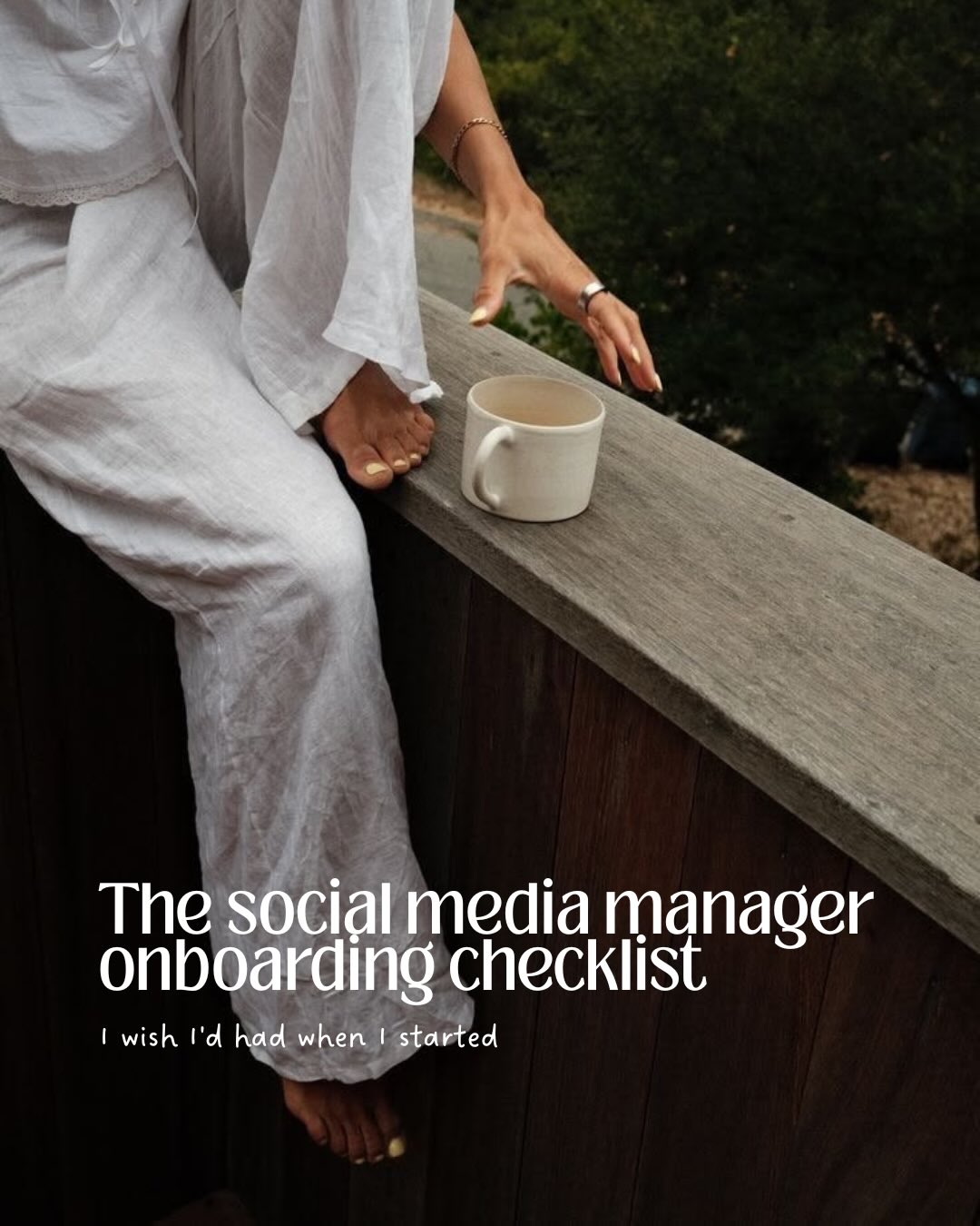 Honestly I built this onboarding process by figuring it out as I went and I wish someone had just handed it to me at the start 😭
If you’re a new social media manager and you’re not sure how to onboard a client, save this!