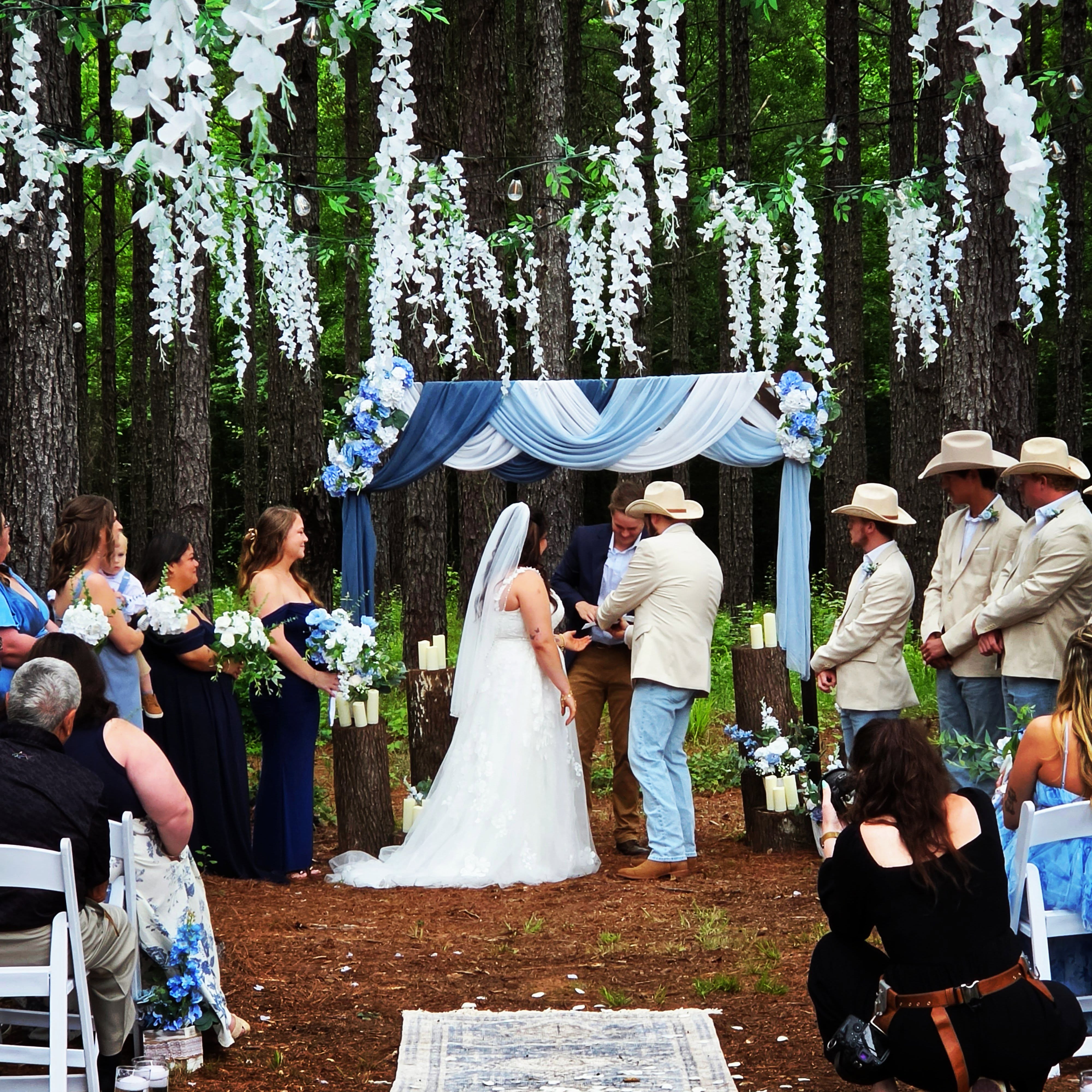 🎉 Congratulations to the new Mr. & Mrs. Cook! 🎉
Your beautiful journey as husband and wife has officially begun! Wishing you a lifetime of love, laughter, and unforgettable memories. Let the celebration begin! 🥂✨
05.31.2026
#GeorgiaWeddings
#GeorgiaWeddingDJ
#WeddingDJService
#MiddleGABrides
#MaconBrides