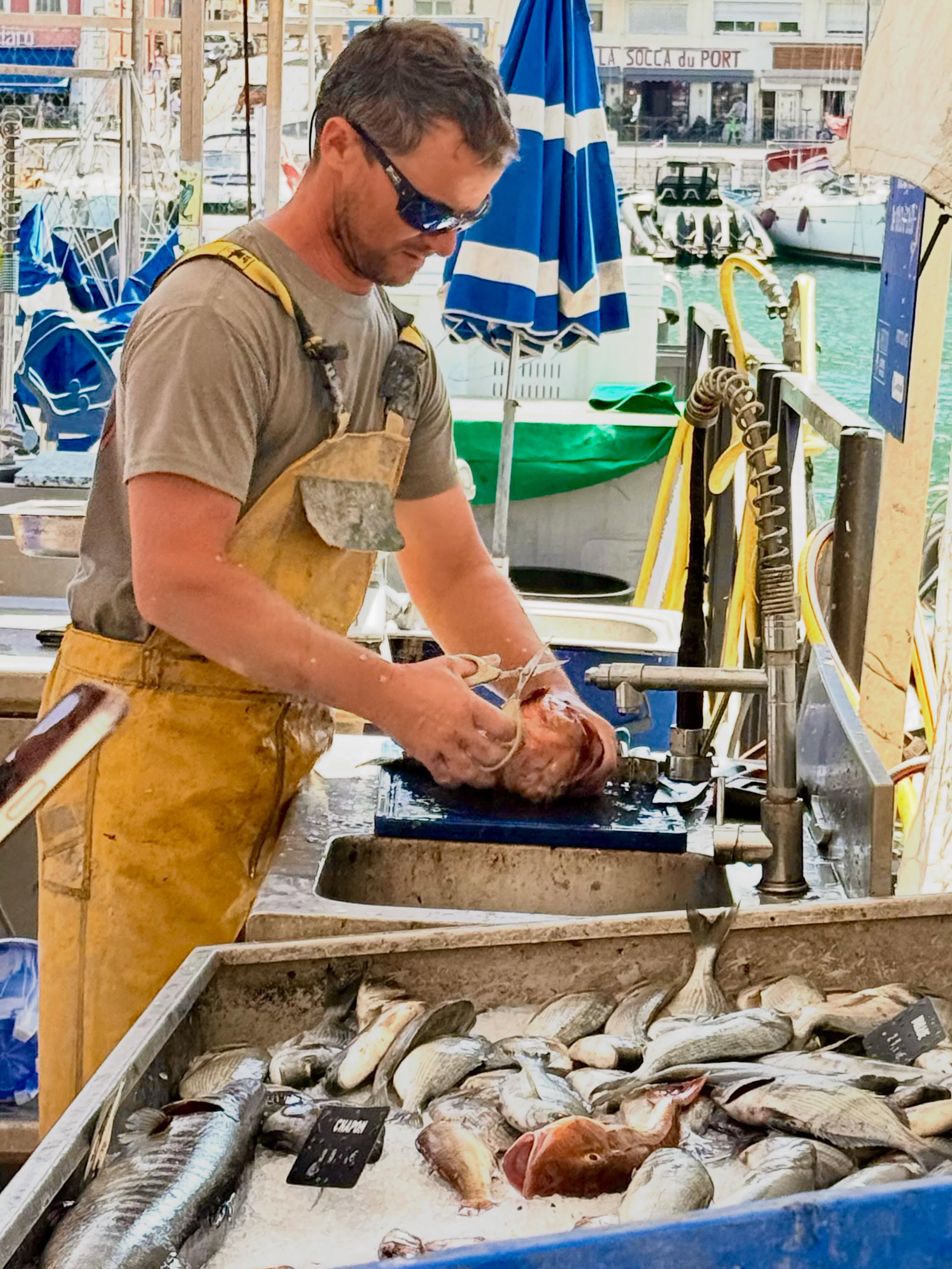 Fresh fish #nicefrance #cotedazurfrance☀️ #frenchrivieralife #retireandtravel #frenchriviera🇫🇷🌴☀️