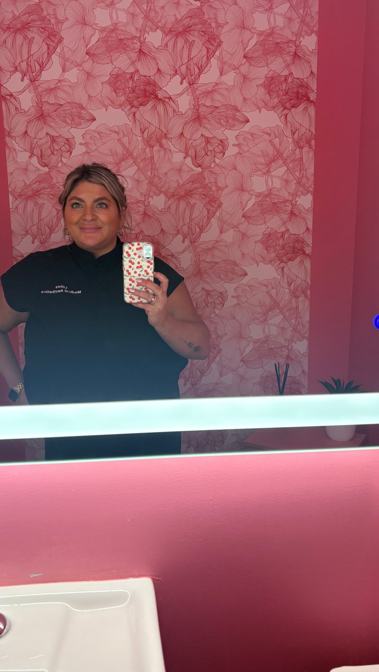 Good news, we’re moving.
Bad news, that means saying goodbye to creeper window. You will be missed dearly.👋
Starting june 3rd, you can find us and the full RIO team at 210-346 Richmond road (beside Lexington doors).
Looking forward to giving you your glow at our new space. 💋
#ottawaaesthetics #westboro #yowtox #microneedling #lipfiller