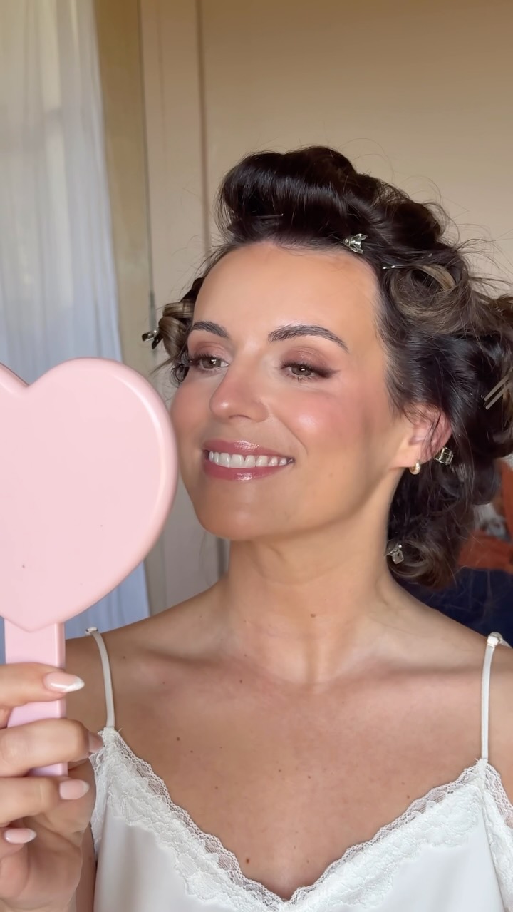 My fave part of this glam is Kel’s green eyes popping! What’s yours? ✨
I had the best time in Provence for this stunners wedding. She’s just as beautiful on the inside and I feel so lucky to have met such a gorgeous soul (we share the same love for Disney World - and just Disney in general - so it’s always nice finding a fellow 30-something gal who loves the magic)
Would you like a product list?
(If you’re looking for a makeup artist for your destination wedding, please get in touch as dates do go fast✨🩷)
Suppliers
@lagrangedejavon
@megpyatt_reedhair
@loicsalan
@joanjellettphotography
@provenceclassics.co
@celebrantinprovence
@lecocktail.nomade
@_lheuredoree
@lavallerguetraiteur
@wildfire_djs
@melaine.bois.fleuri
@piecesuniqueslocation
@pinkrabbitevent_
Bride @kellielbaldwin
Groom @matt_tapley
#destinationmakeupartist #provencewedding #glowymakeup
Destination wedding MUA
Glowy luxury makeup artist
Provence wedding grange De Javon
South of France wedding makeup artist
