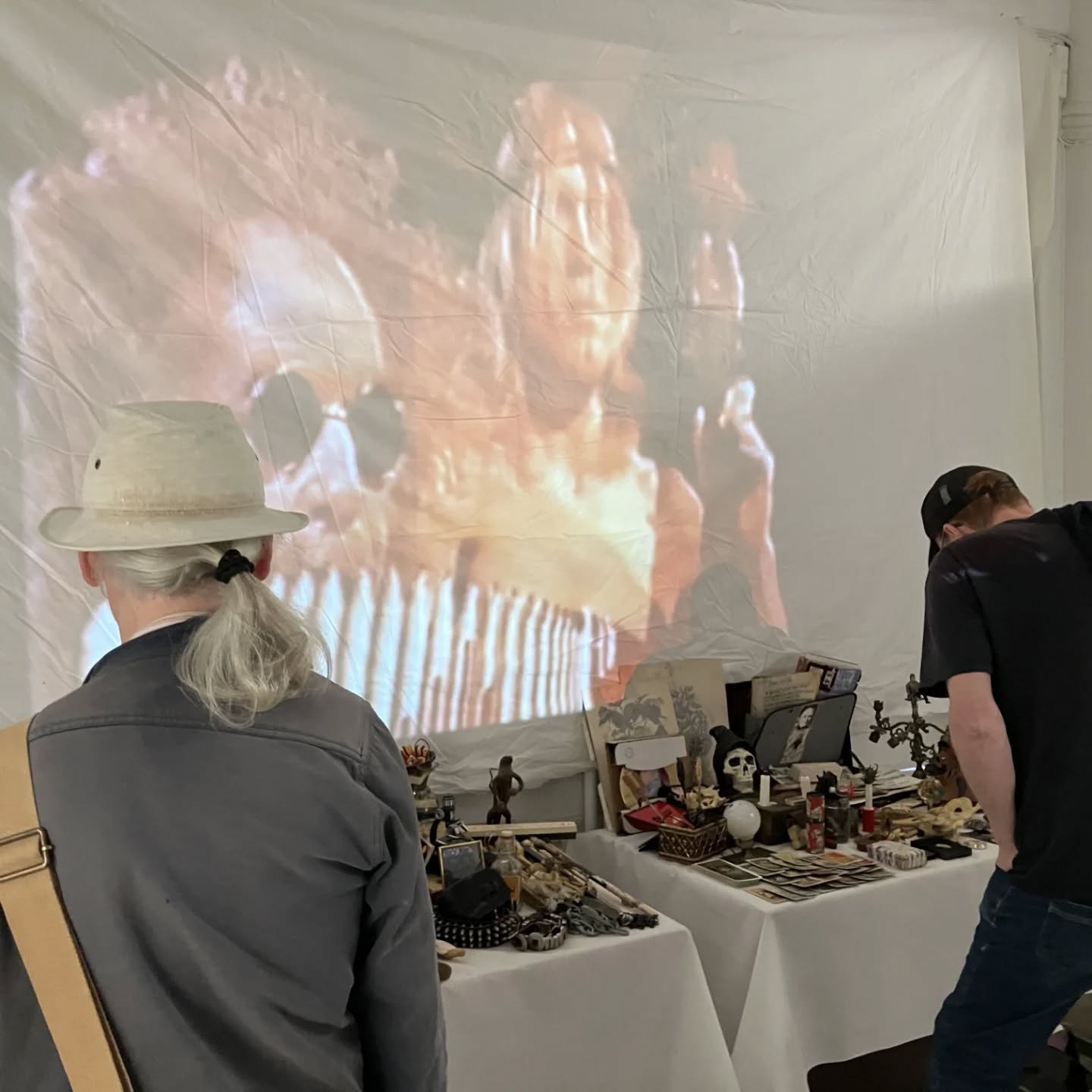 Vernissage x 2!
Tack för visat intresse!
Utställningen pågår tom 18 juni.