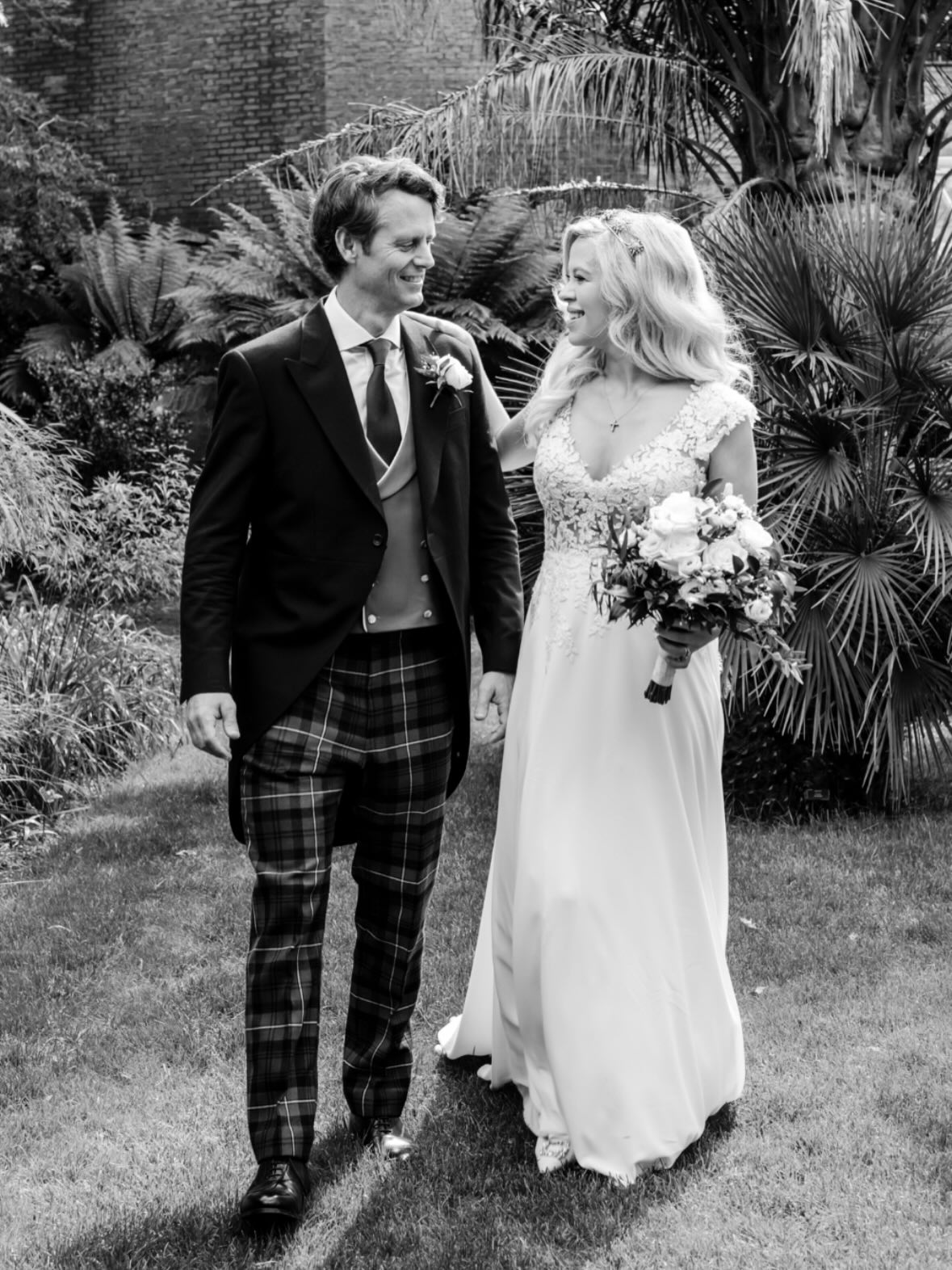 ❤️🥰 😍 ONE YEAR as Mr and Mrs Patrick Forbes! Seven months as Delphi’s mum and dad.. What a magical whirlwind 🥰❤️😍