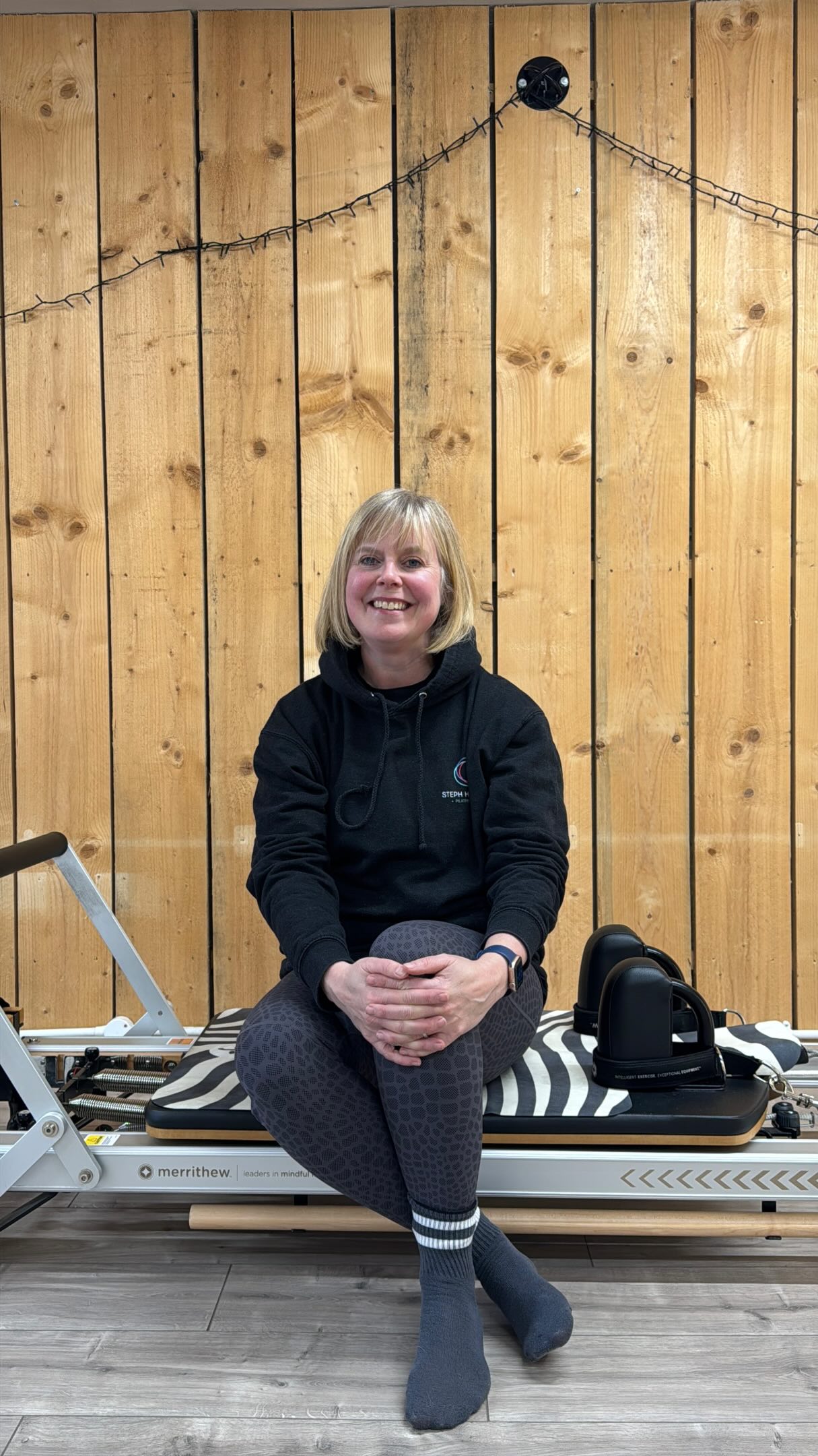MEET THE MEMBER!!
Each week I’ll be introducing to one of my members…in turn they will each be sharing their stories, their journeys and just why they love Pilates so much!
This week I’m introducing you the lovely Kate!
Kate joined my classes about a year before lockdown hit and has been with me ever since. As a Professor of Bones (literally is….well she has a posh title but essentially it’s that!), Kate knows the importance of looking after your body as you age. Whether it’s Reformer/Apparatus, Strength, mat classes, private sessions….she’s done everything with me over the years. Now…we primarily focus on the apparatus and she combines that with her weight training at the gym….I’m told on good authority that she’s constantly complimented there for her core strength too…that’s the Pilates effect that is! ;)
Strength training and Pilates really are the perfect recipe for health and longevity…and a strong core!!
I want to thank Kate for being by my side through my whole journey over the last 8 or so years and it’s been an absolute honour to be part of hers too.
I’ll let her tell you about why she loves Pilates.