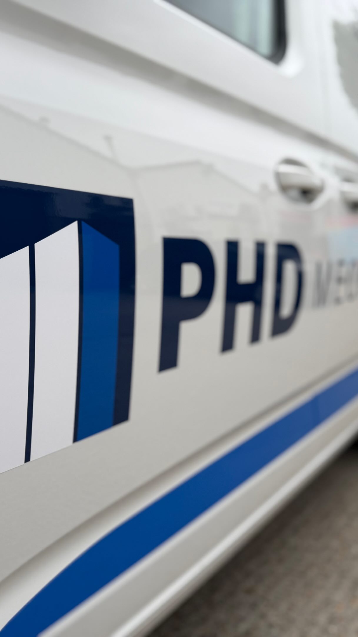 Back again with another for @phdm.ltd caddy #branding to match the fleet #signwriting #graphics #wrapped #boom