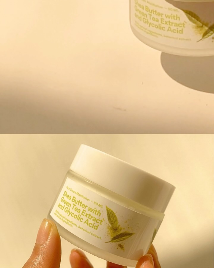 Today’s order: Shea Butter with Green Tea Extract and Glycolic Acid Face Cream ☘️🧈
Glycolic Acid has been requested a loooot to be included in a product order by customers. And this time is for a face cream!💕
She wants to have Glycolic Acid in a low percentage (2%) as a gentle exfoliator in this cream so the product itself will be really safe and convenient for everyday use. Coupled with Green Tea extract, you will feel the benefit of smoother skin texture + more regulated oil production + premature aging preventative.
Having Shea Butter + Cocoa Butter in this cream will make your face also super plumpy and sooooftttt .. so good!!
This face cream is in 50ml size, suitable for everyday use - day and night - for at least 30 days.
The full ingredients are:
1. Rose Water
2. Glycolid Acid
3. X.Gum
4. Vegetable Glycerin
5. Shea Butter
6. Cocoa Butter
7. Rice Bran Oil
8. Emulsifier
9. Green Tea Extract
10. Panthenol (Vitamin B5)
11. Preservative
#bodycare #facecream #beauty #skincare