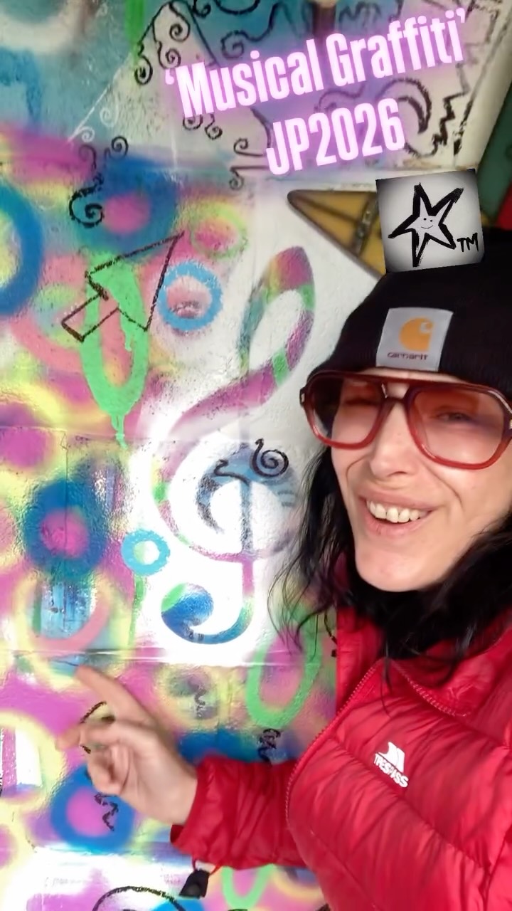 ‘Musical Graffiti’ This wall is Getting FUNKY! 🎶🎶🎶😂😂❤️❤️😉☮️😊
#artist #followyourdreams #graffitiwall #artlife #havefun