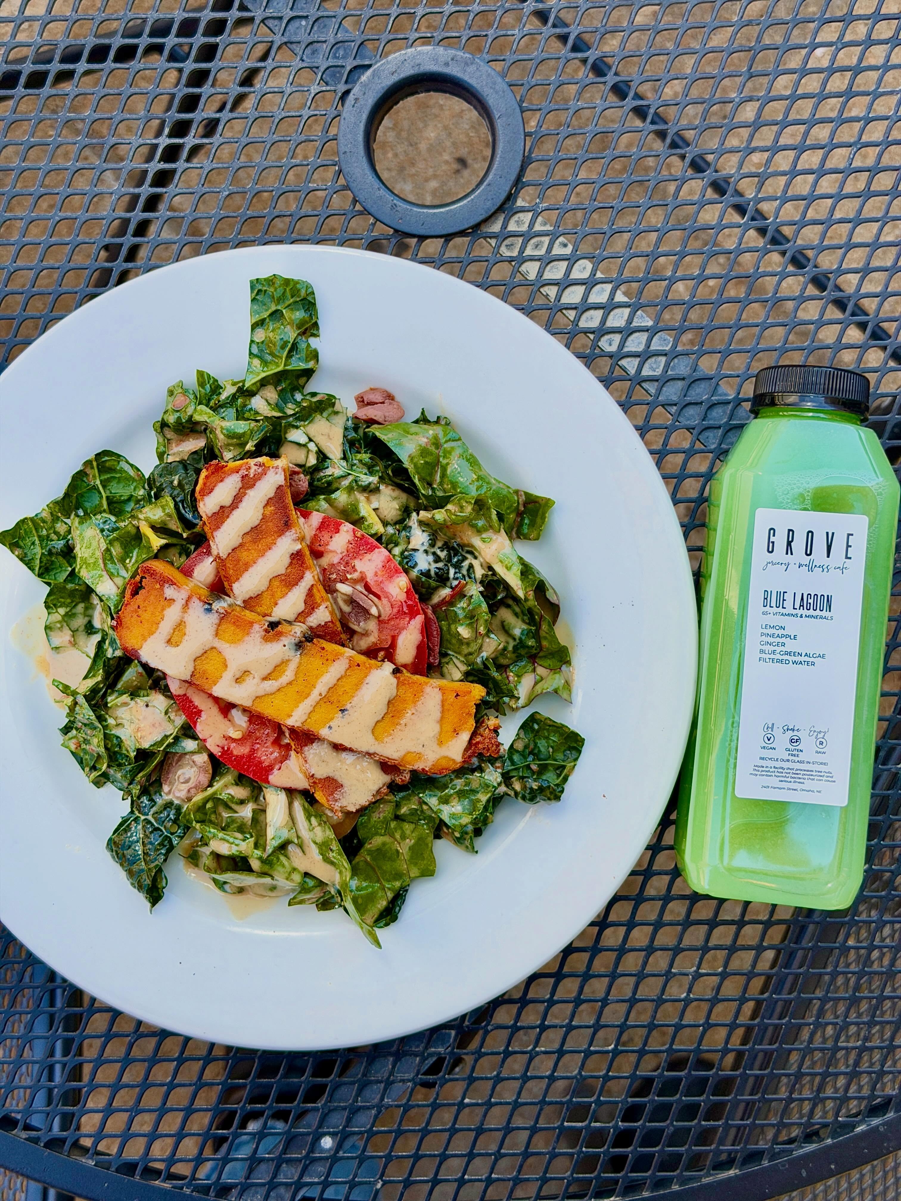 Soaking up the sunshine with a big salad 😎
www.kitchentableomaha.com
Dine IN, Takeout, Door Dash!
Thank you for choosing: small, local, scratch-made, with love
Making food that makes you feels good — eating with the seasons, a little something for everyone ✨
Shop Small x Eat Local