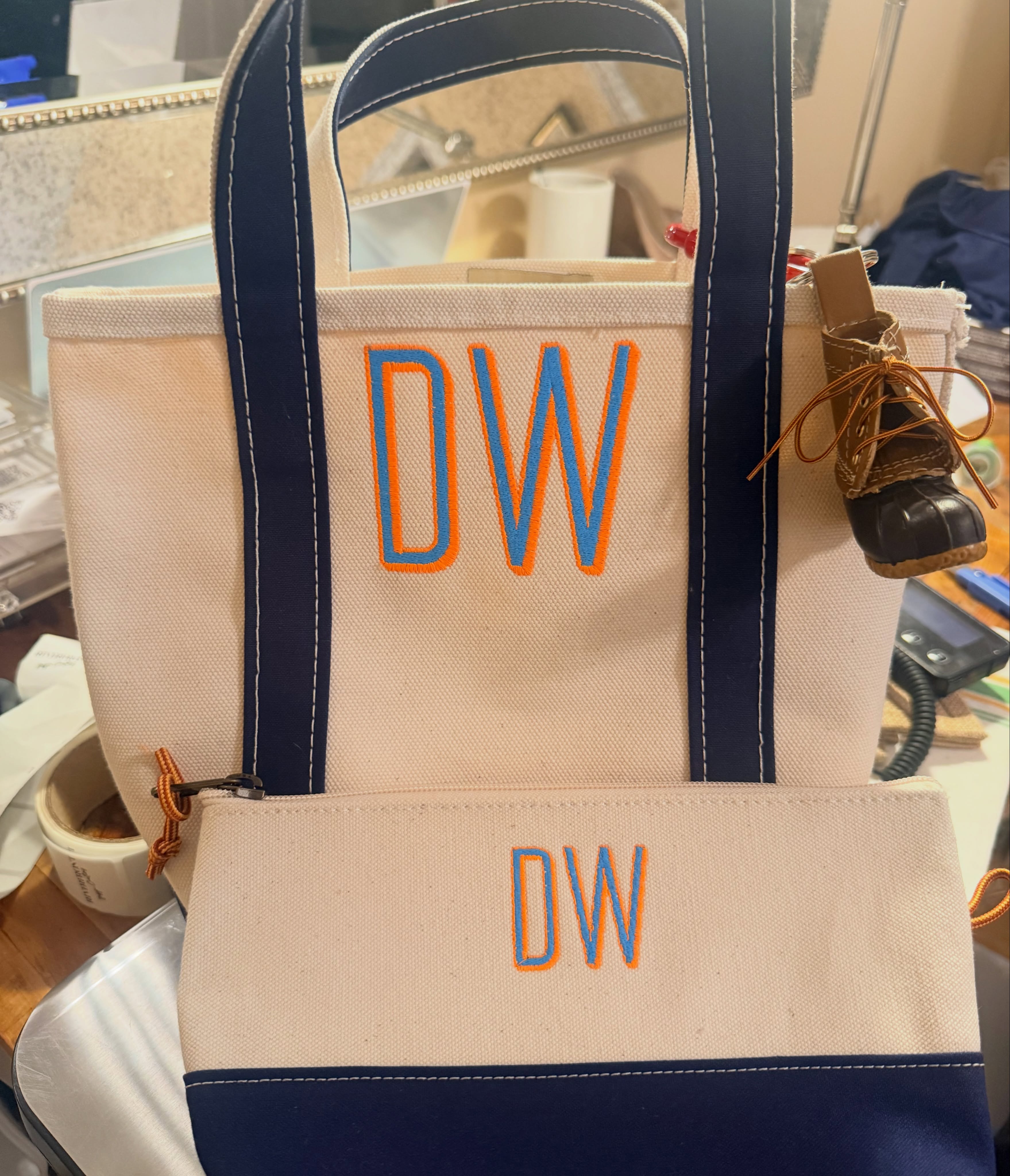 Finally had a minute to customize something for me! Love the Modern Shadow on a classic LLBean Boat Bag! Thank you @mrs_janejudd #riverfrontdesigncreations #llbean #boattote #monogram #embroidery