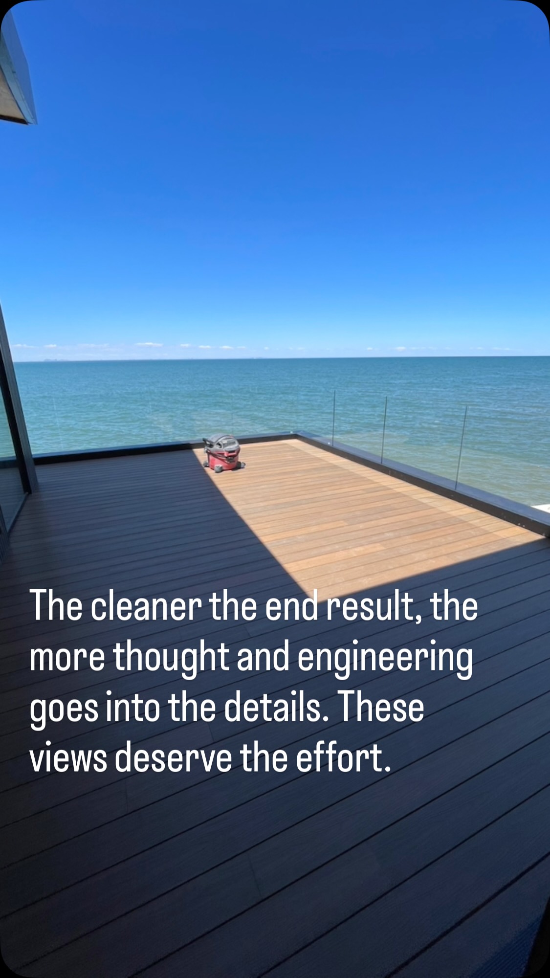 On this project we tackled the challenge of an ACM parapet cap paired with a glass railing and base shoe. Placing the railing assembly behind the cap allow for drainage back into the roof. This solution keeps the capping intact with no penetrations, as well as keeping most water and dirt off the ACM fascia. Paired with a beautiful low profile deck @exterpark.canada, this rooftop host endless morning coffee and sunset cocktails. #modernarchitecture #rooftopdesign #roofterrace #designdetails