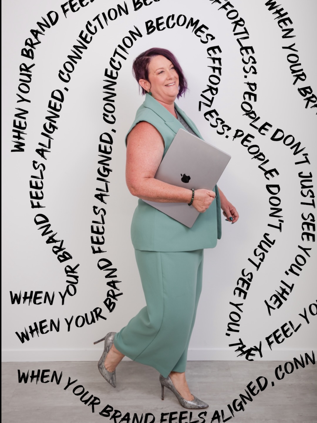 People buy from people they know, like, and trust. That’s why showing up as the face of your business matters.
Your audience wants to know:
💛 Who they’re buying from
💛 What you stand for
💛 Why you do what you do
💛 The person behind the brand
No one else has your story.
No one else has your experience.
No one else has your personality and that is your advantage.
The businesses building the strongest communities aren’t necessarily the ones with the biggest marketing budgets. They’re the ones willing to show up, share their journey, and create genuine human connection.
Your face builds familiarity.
Your story builds trust.
Your visibility creates opportunity.
So if you’ve been hiding behind your logo, this is your reminder that your audience wants to see YOU.
Because people don’t just buy products and services.
They buy confidence, connection, and the person behind the brand.
Tag a business owner who needs to start showing up more #personalbrandingphotography #socialmediamanagement #digitalmarketing #photographer #contentcreator