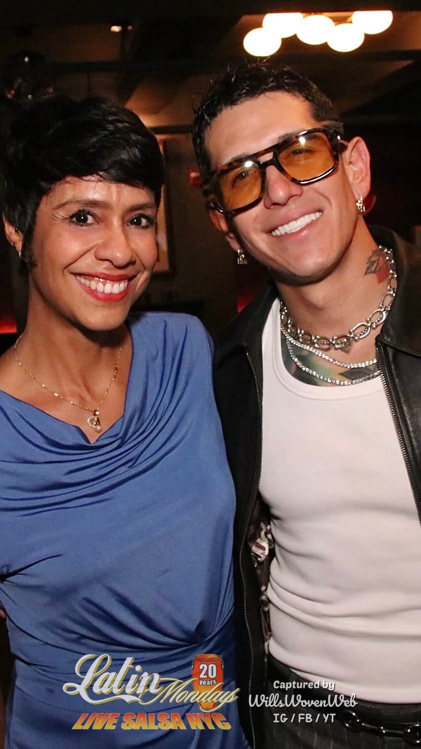 Así fue la conversación con @lennytavarez durante su visita a @latinmondaysnyc 🤩
Comenten si ya oyeron su nueva Salsa Palo Bonito y que les parece 🎶
.
🎥 @willswovenweb
🎤 @taliacp
📍 @5thandmad
.
Every Monday la música en vivo se mantiene viva en Latín Mondays NYC celebrando 20 años 💫
.
⭐️⭐️⭐️⭐️⭐️
Latin Mondays Featured as one of the hottest Latin Parties in NYC by Timeout NY & The New York Times 🤩
Enjoy drinks, dinner & dancing 💃🏽🍲🍹call or text for reservations 📞📱
.
.
.
.
.
.
.
#latinmondaysnyc #latinmondays20 #salsawithtalia #lennytavarez #atacasergio