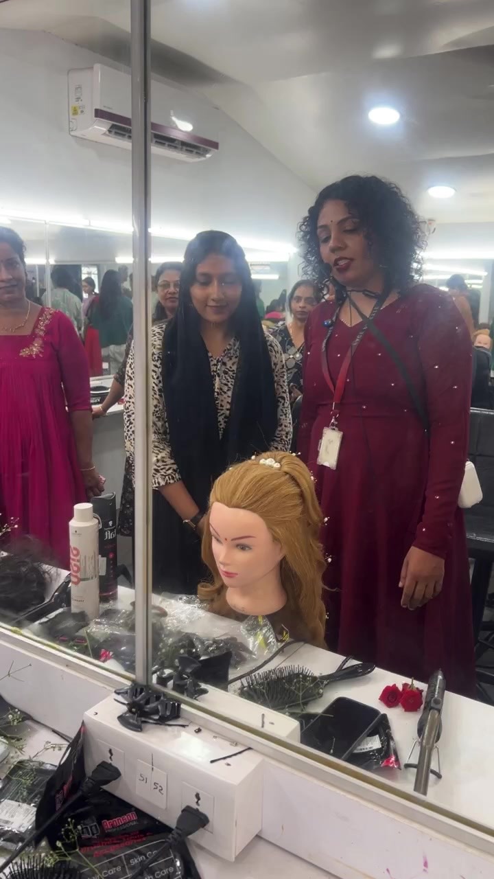 Creative Hairstyles By Our Students 💖4th Day Of Hairstyling Class ♥️
Face Palette Makeup Academy – Certified by Europe India Centre for Business and Industry, a European Parliament accredited organisation, is Kerala’s leading destination for professional makeup education! 🌍
📅 Upcoming Batches:
Internationally certified by EICBI, London -
👩🎓Diploma in Makeup Artistry - 26 June
👰♀️Bridal Makeup - 26 June
Facepalette Certified -
💄2 Days Airbrush Makeup Class - 19 June
🎀 3 Days Premium Makeup Class - 22 June
🌐 Learn at our Kochi academy or join us LIVE online from anywhere in India or abroad!
#facepalette #makeupacdemy #makeupclass #makeupclass #kerala