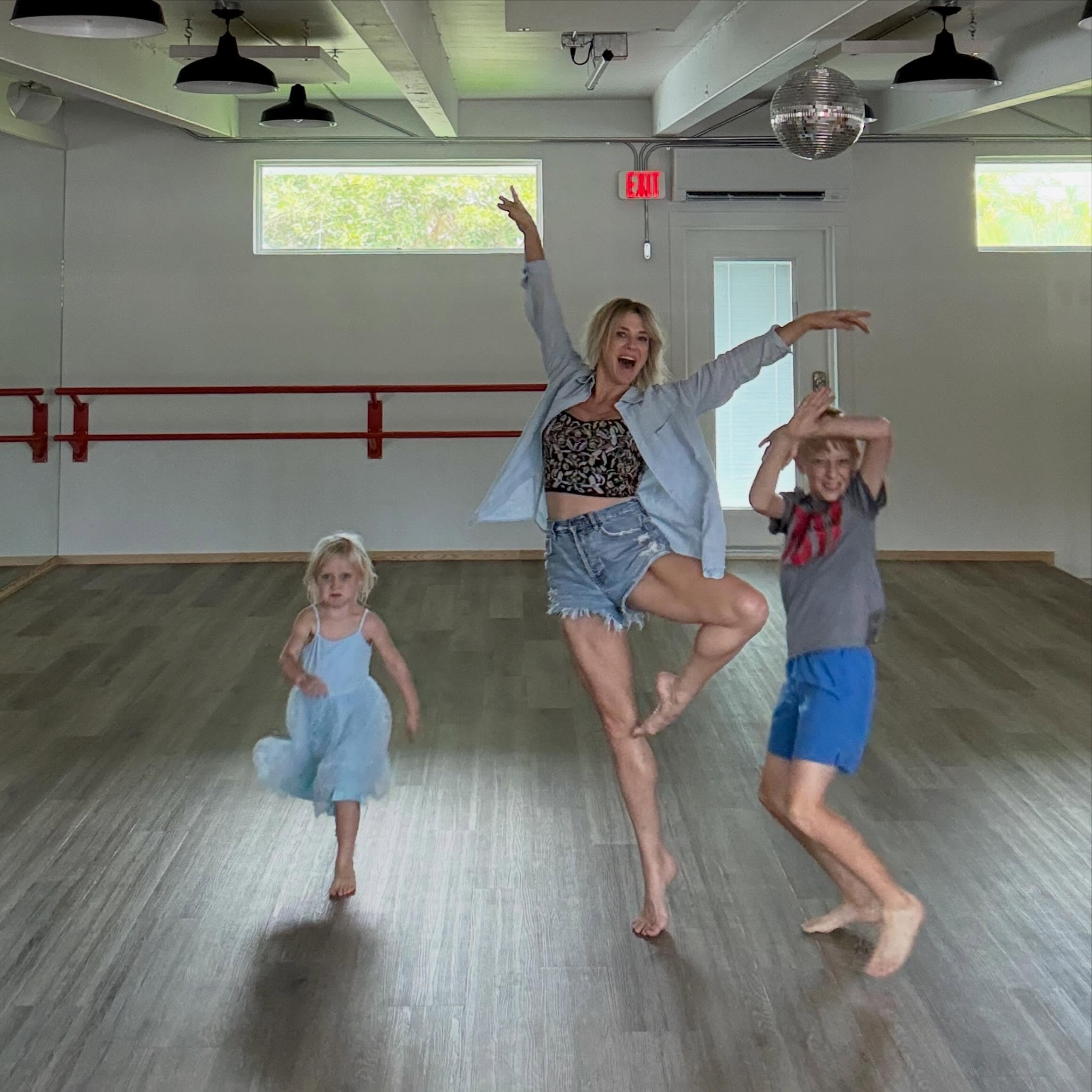 You should be dancing 💃🕺🏽 Come dance with us at TRACKDANCESTUDIO.COM
Scholarships available thru @dancekeywest 💕