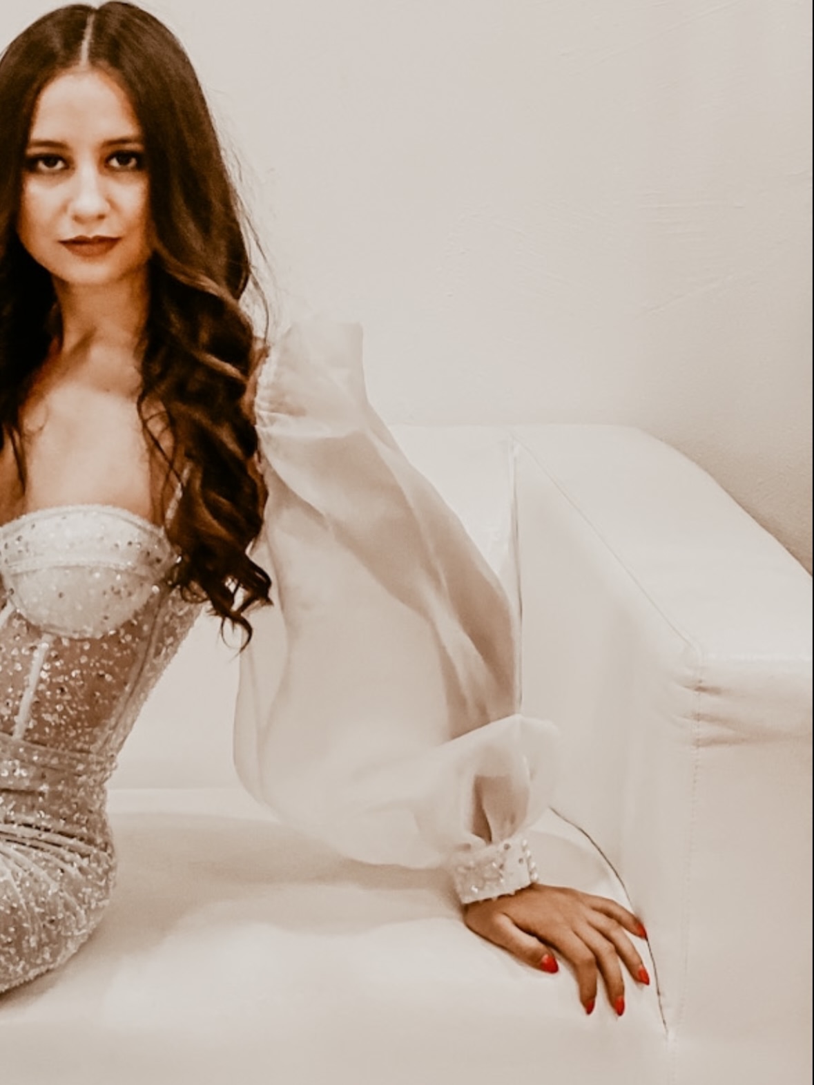 🤍Bridal Couture🤍
Für Bräute, die nicht nach Trends suchen,
sondern nach einem Kleid, das sich nach ihnen anfühlt.
PHILLIN DUBIEL®
—————————————————————————
Model @philline_dubiel
Location @theatergruenezitadelle
Design @phillindubiel.bridal
Photo RI
#phillindubiel #bridalcouture
BRIDAL COUTURE
WEDDING DRESS
HANDMADE IN EUROPE
DESIGNED IN GERMANY
ONLY FOR BRIDES
PHILLIN DUBIEL