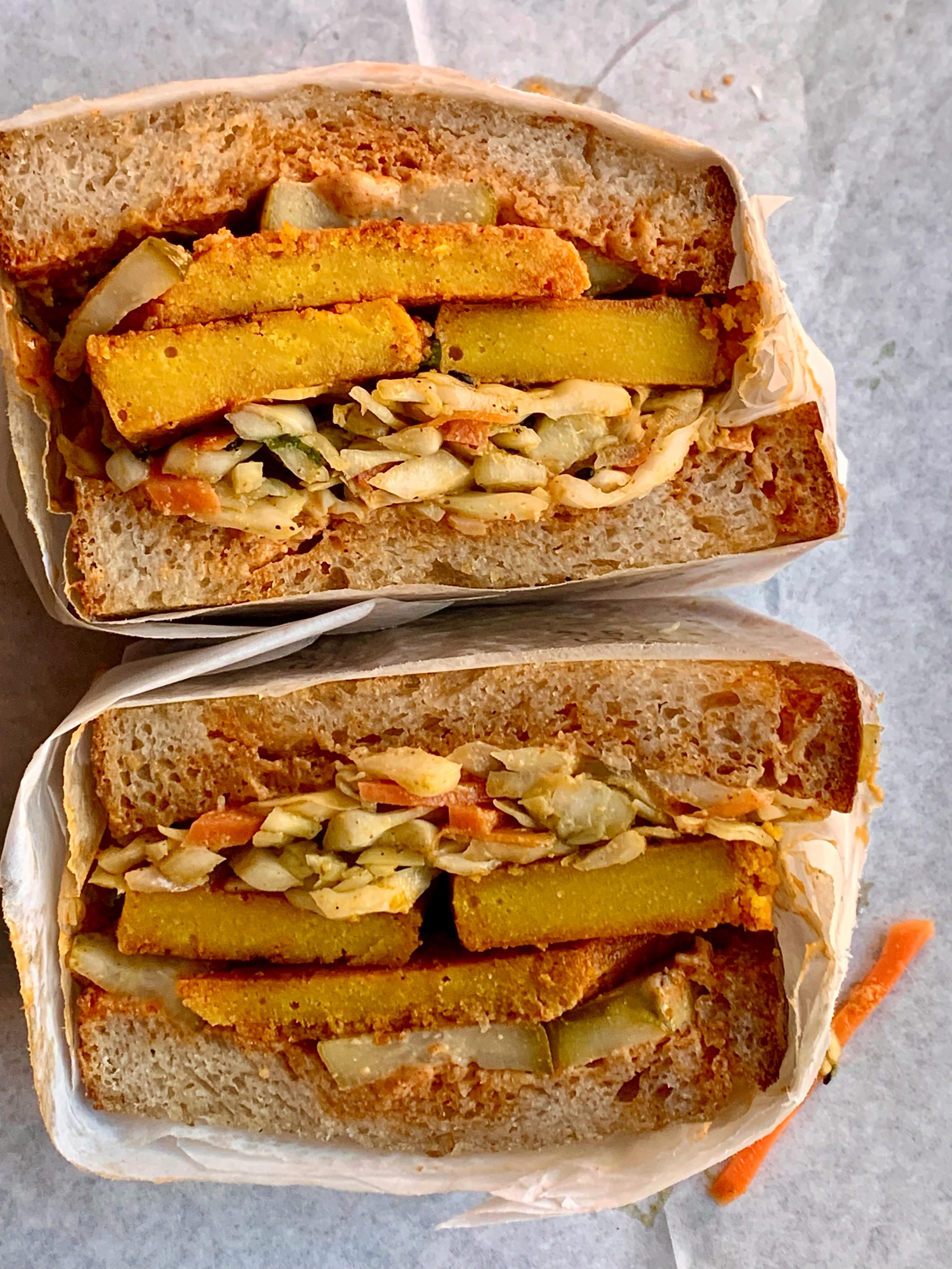 A Buffalo’d Tofu Sandwich and a Pineapple Turmeric Kombucha — great way to Sunday 🤗
www.kitchentableomaha.com
Dine IN, Takeout, Door Dash!
Thank you for choosing: small, local, scratch-made, with love
Making food that makes you feels good — eating with the seasons, a little something for everyone ✨
Shop Small x Eat Local