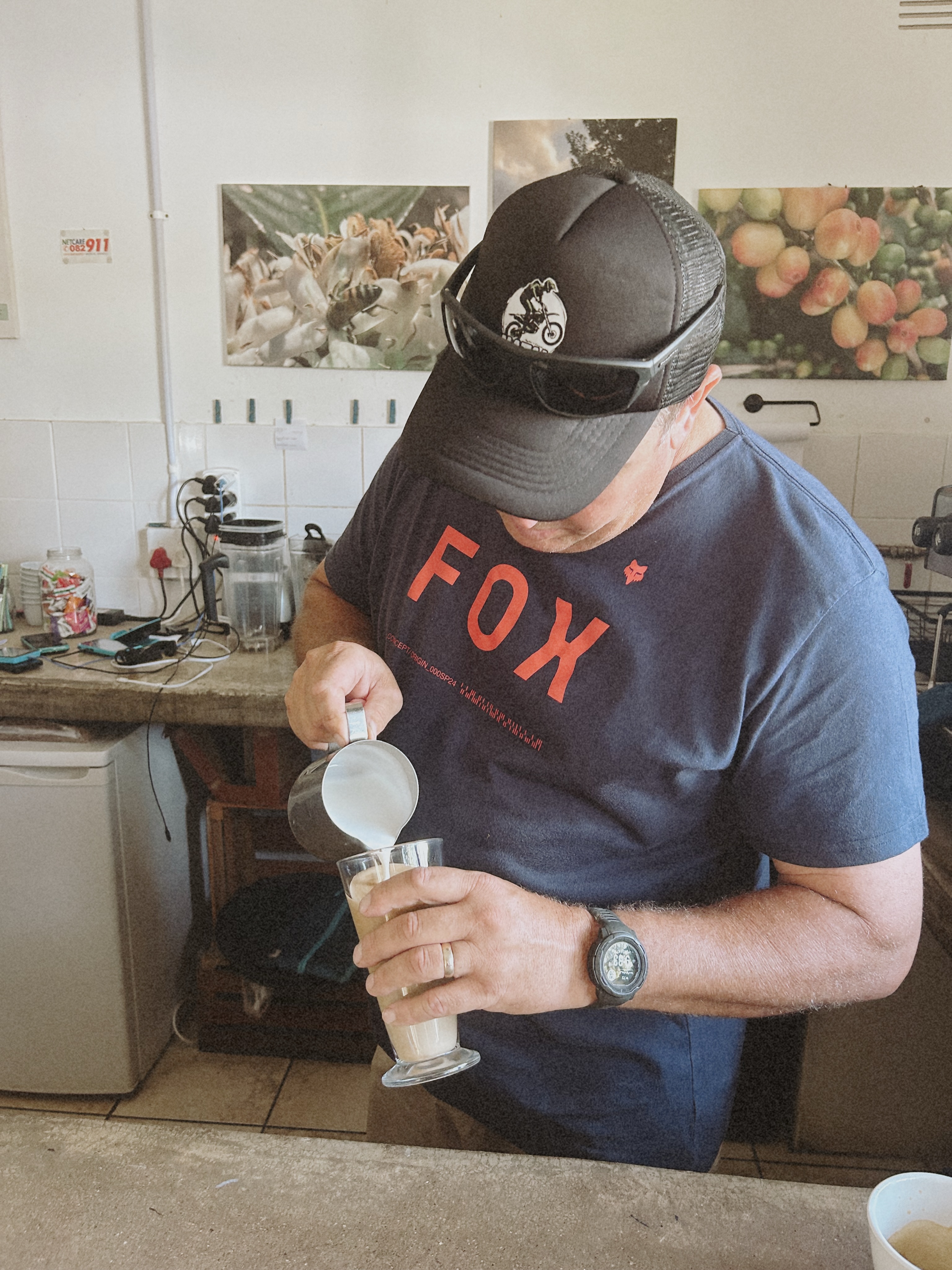 The art of pouring a perfect cup ☕🤍
#pour #perfect #coffee #kzn #instagood
