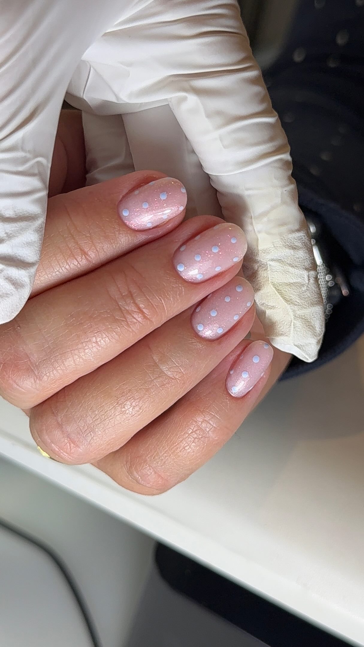 The question is… are all builder gels the same?
Absolutely not.
One of the biggest misconceptions I see is the idea that builder gel is just builder gel and that every brand performs the same.
In reality, builder gels can vary massively in:
-viscosity
-flexibility
-strength
-self-levelling properties
-adhesion
-retention
-curing requirements and how they perform on different nail types
And this is exactly why product knowledge is so important.
A gel that works perfectly for one client may not necessarily be the best choice for another. As nail techs, part of our job is understanding which products are best suited to different clients, lifestyles, and natural nail types.
I’ve recently discovered Dark by rior and honestly, I’ve been obsessed.
Of course, I love how fluid and easy the gels are to work with. They self-level beautifully, making application incredibly smooth.
But for me, it’s never just about how a product applies.
What really matters is how it performs once the client leaves the salon.
How does it wear?
How does it retain?
How does it hold up to everyday life?
Because the most beautiful application in the world means very little if the product isn’t performing weeks later.
The longer I’ve been in this industry, the more I’ve realised that product choice really does matter.
Not because one brand is “better” than another, but because finding products that align with your technique and perform well for your clients can completely change your results.
And that’s why no, all builder gels definitely aren’t created equal.
@darkbyrior scotch base, pro base shine 11, gel colour 01 and top coat 🫶🏻