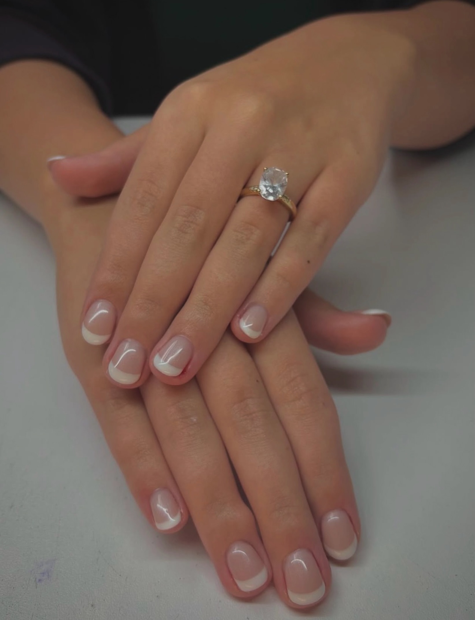 A classic mani can make the biggest change. ☁️
We are loving our newest addition to our salon ➕ @juneberry_nails