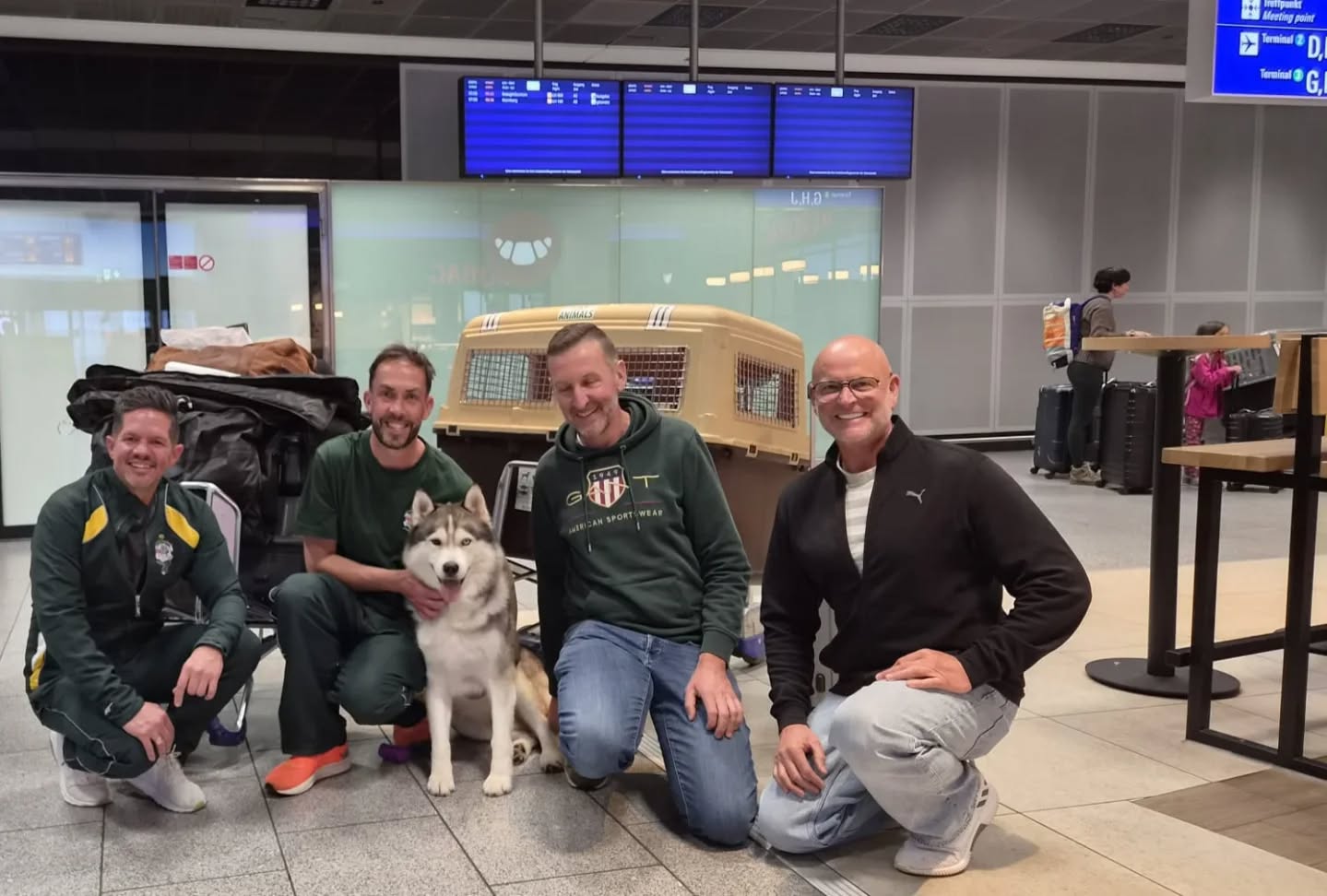 We made it to ๐ฉ๐ช, and were welcomed by Knox's breeder, Guido and Klaus. Tomorrow we start the drive to Bologna ๐ฎ๐น
#wds2026๐ฎ๐น #worldchallengeoftopdogs2026 #teamKnox