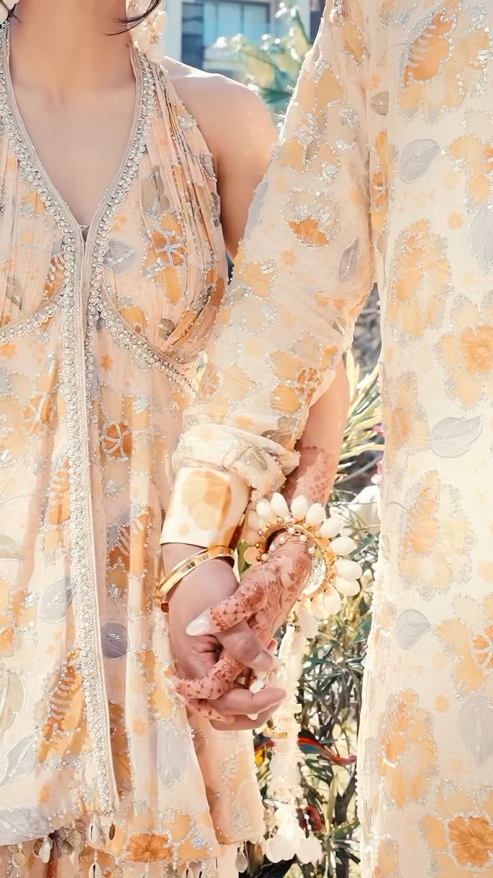 Different outfits. Different moments.
One story.
Bansri & Roban — Los Cabos, Mexico.
—
Wedding Vendors:
Photo & Video: @ruiz.films
Wedding Planner: @atelieraevents
Destination Agency: @shaadidestinations
DJ: @dholbeatinternational
Flowers: @emporioartefloral
Decor: @decocabos
Resort: @hrhloscabos
AV + Lighting: @inspiremexico
Hair & Makeup: @bloombylmnt
Mehndi: @bloombylmnt
Onsite Coordination: @weddingsbyyhali
—
#RuizFilms #IndianWeddingMexico #LosCabosWedding #SouthAsianWedding #LuxuryWedding