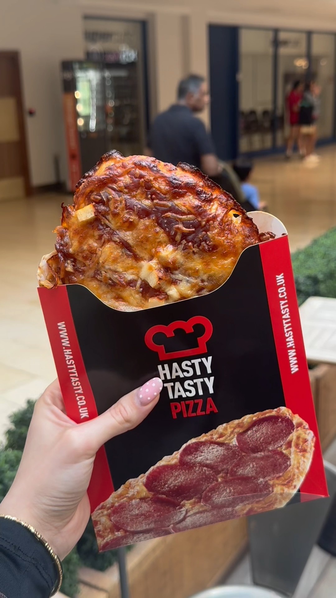 Hasty Tasty Pizza is officially OPEN! 🍕🤤
The smell of freshly baked pizza is in the air! Come by and enjoy a hot, delicious slice. 😋🔥
#Highcross #Leicester