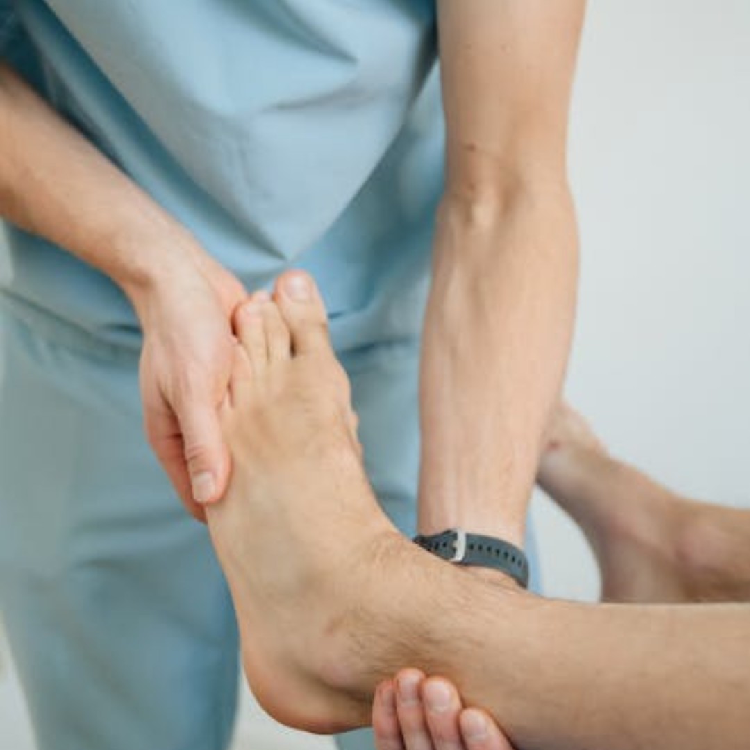 If you’ve tried rest, stretching, and basic care—but still have pain…
Shockwave therapy may be the missing piece.
It’s often the next step for patients who feel stuck in their recovery.