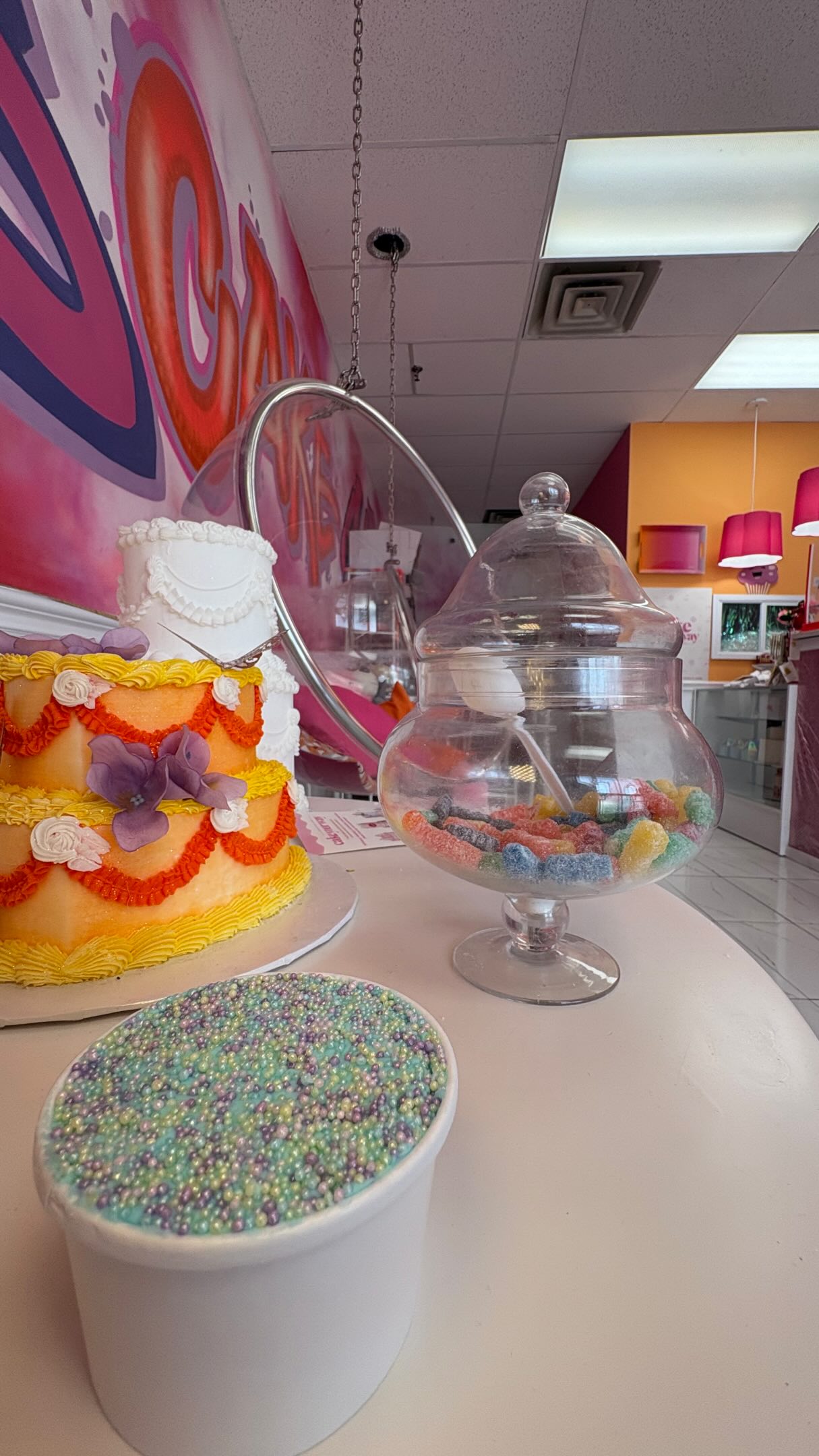 Available in store and @ubereats, act fast! π
-
π Cotton Candy
π Confetti
π€ Cookies n Creme
β€οΈ Red Velvet
π Banana Pudding
-
#torontobakery #dotcakes