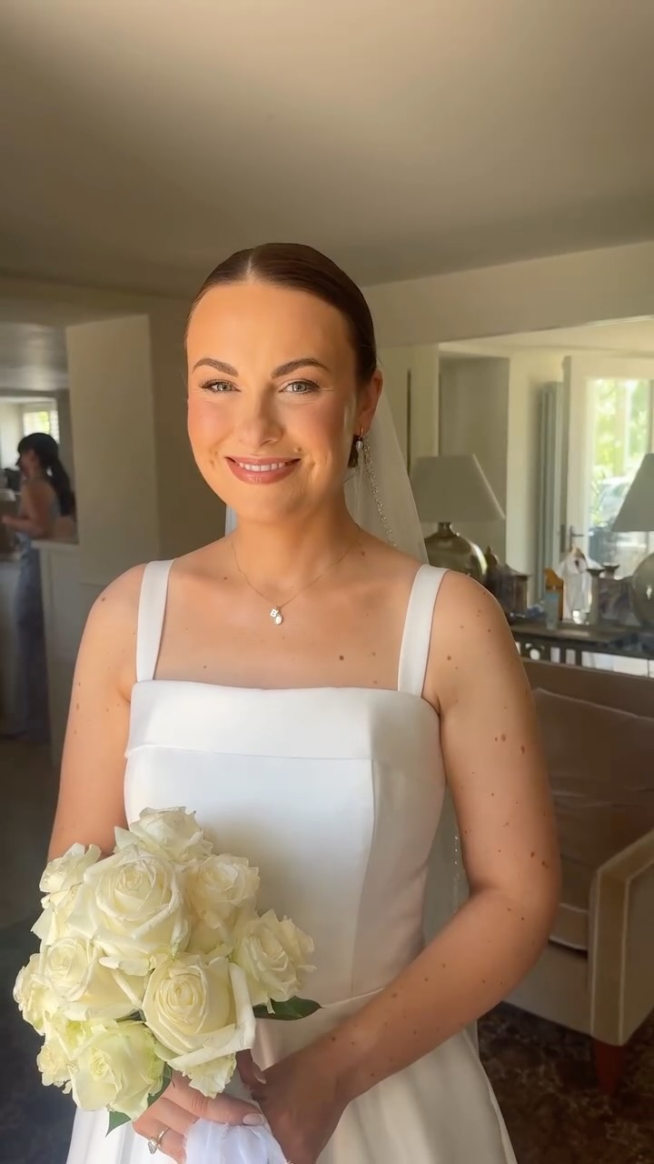 Lydia π€
The vision was perfection, an elevated and bridal version of herself (my dream bride!) π€
Always skin focused and using the best of the best β¨
Hair @emmievictoriahair
@hourglasscosmetics
@diorbeauty
@yslbeauty
@armanibeauty
@summerfridays
#bridalmakeup #shropshire #elevatedglam #bridalmua #makeupartist
